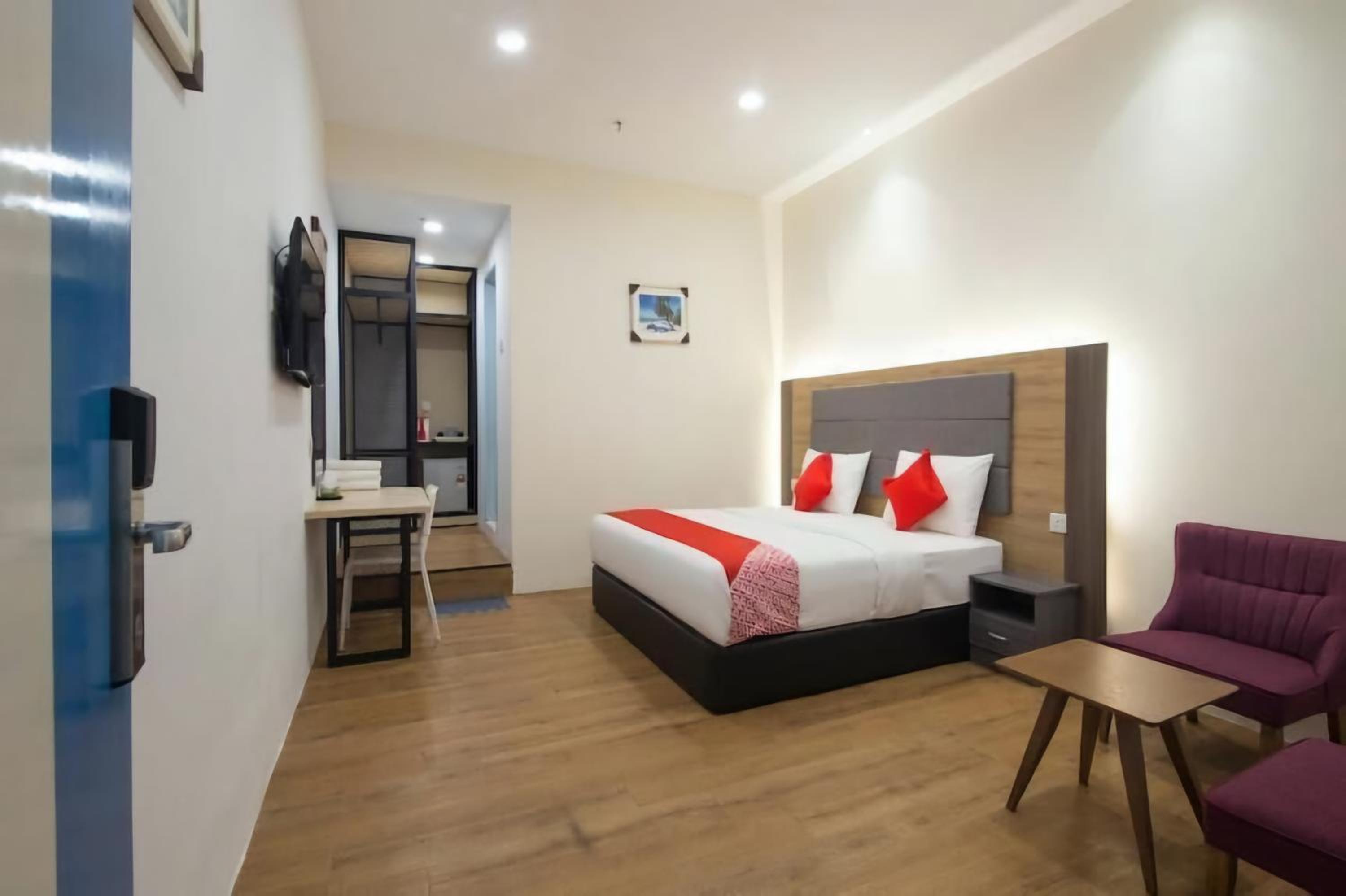 Executive Suite photo 2