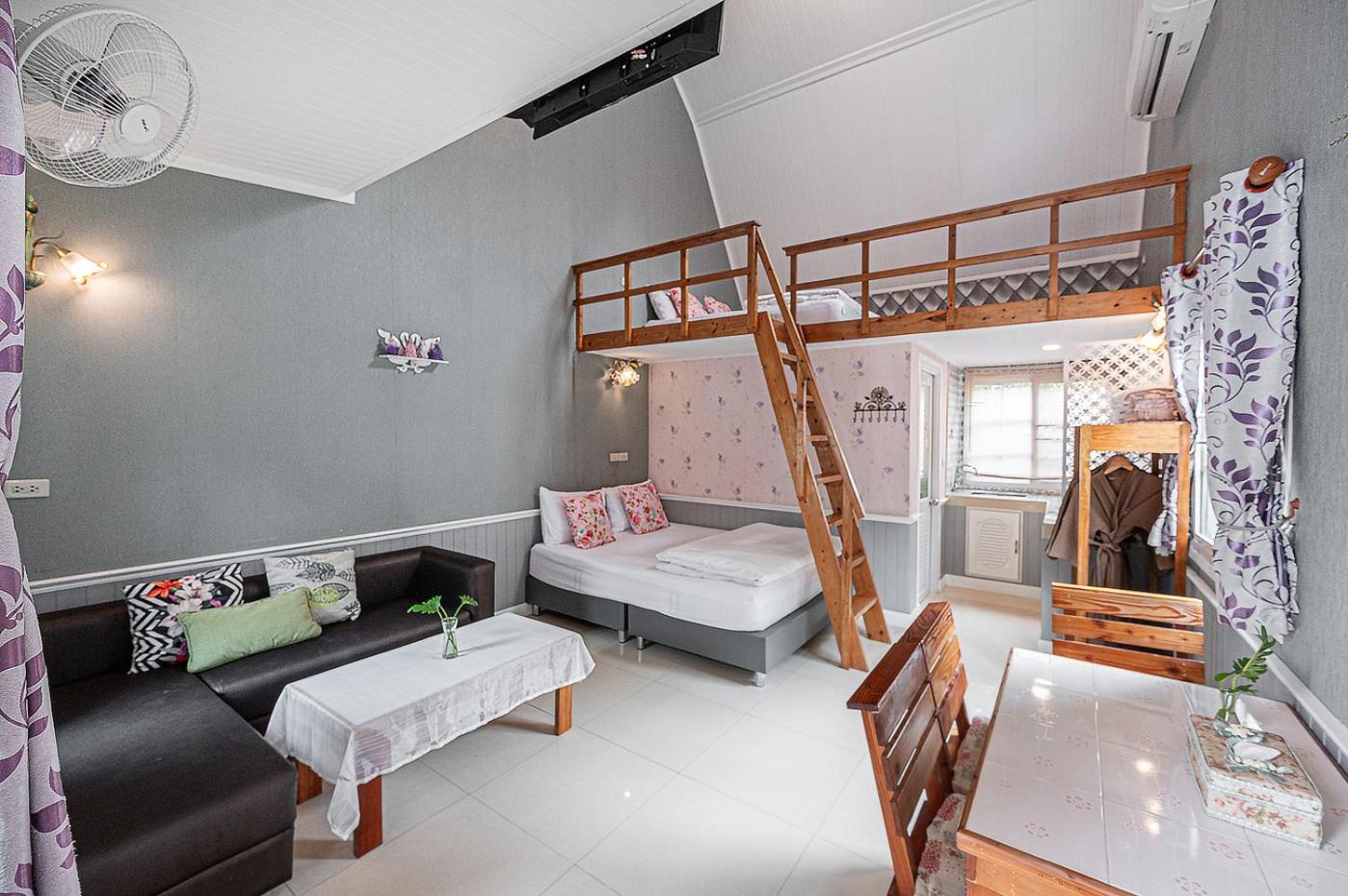Duplex Quadruple Room - Photo 1