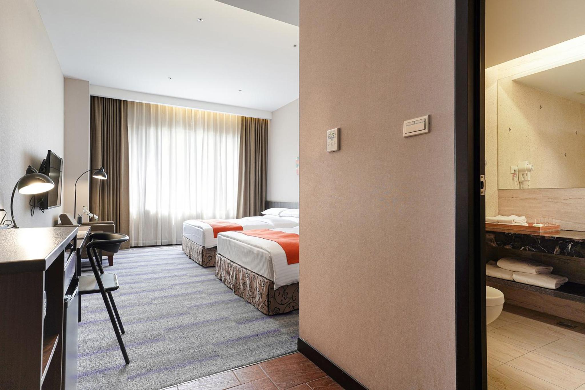 Deluxe Double Room with Two Double Beds photo 1