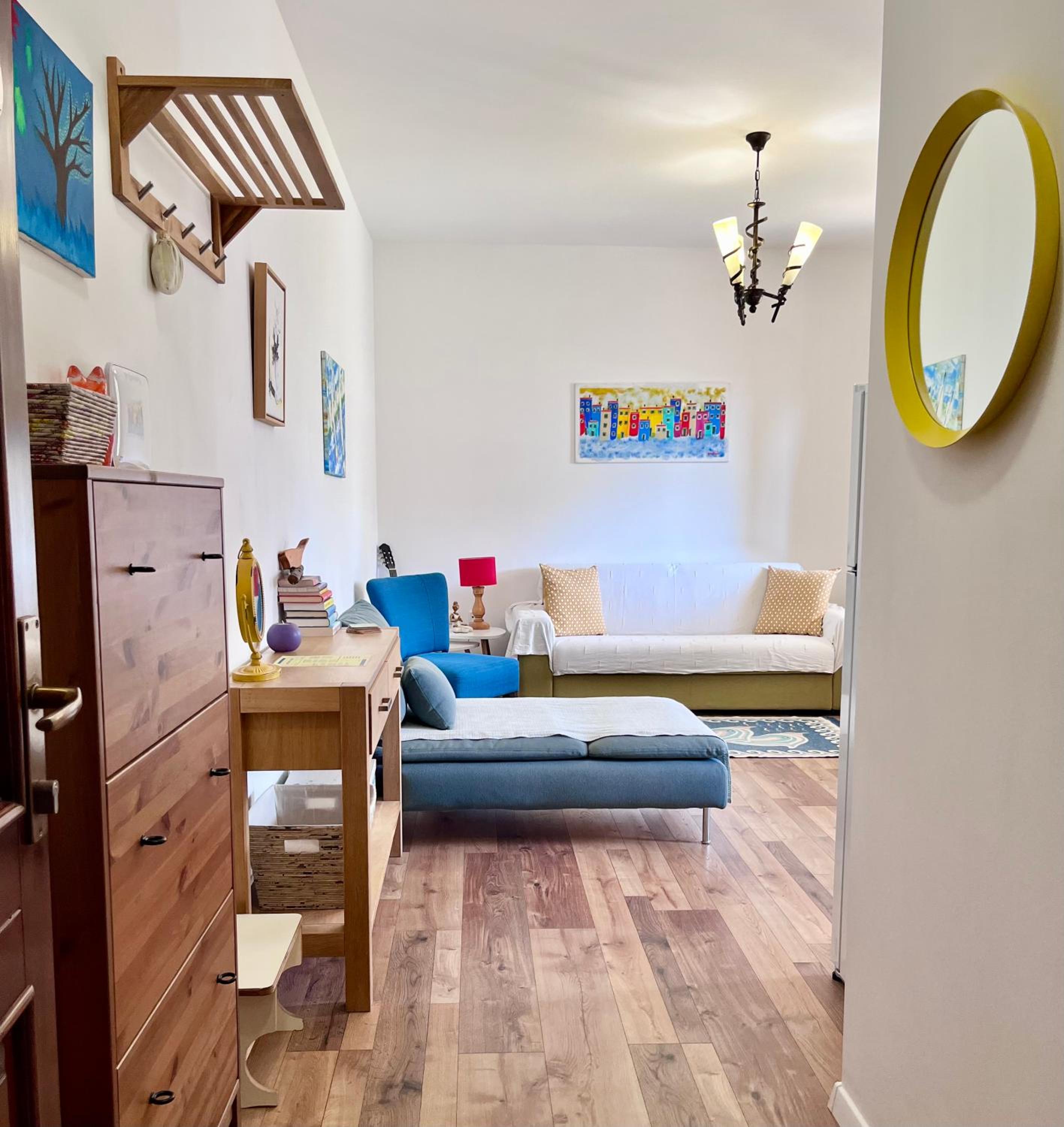 One-Bedroom Apartment