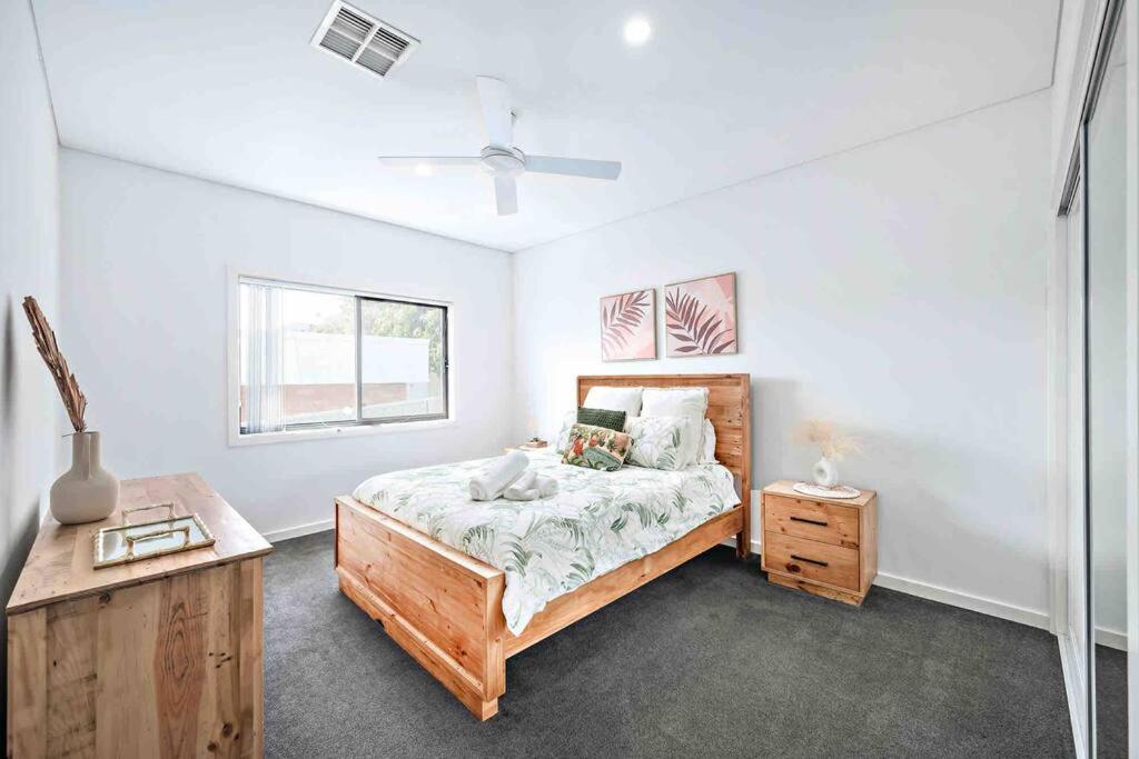 Four-Bedroom House photo 1