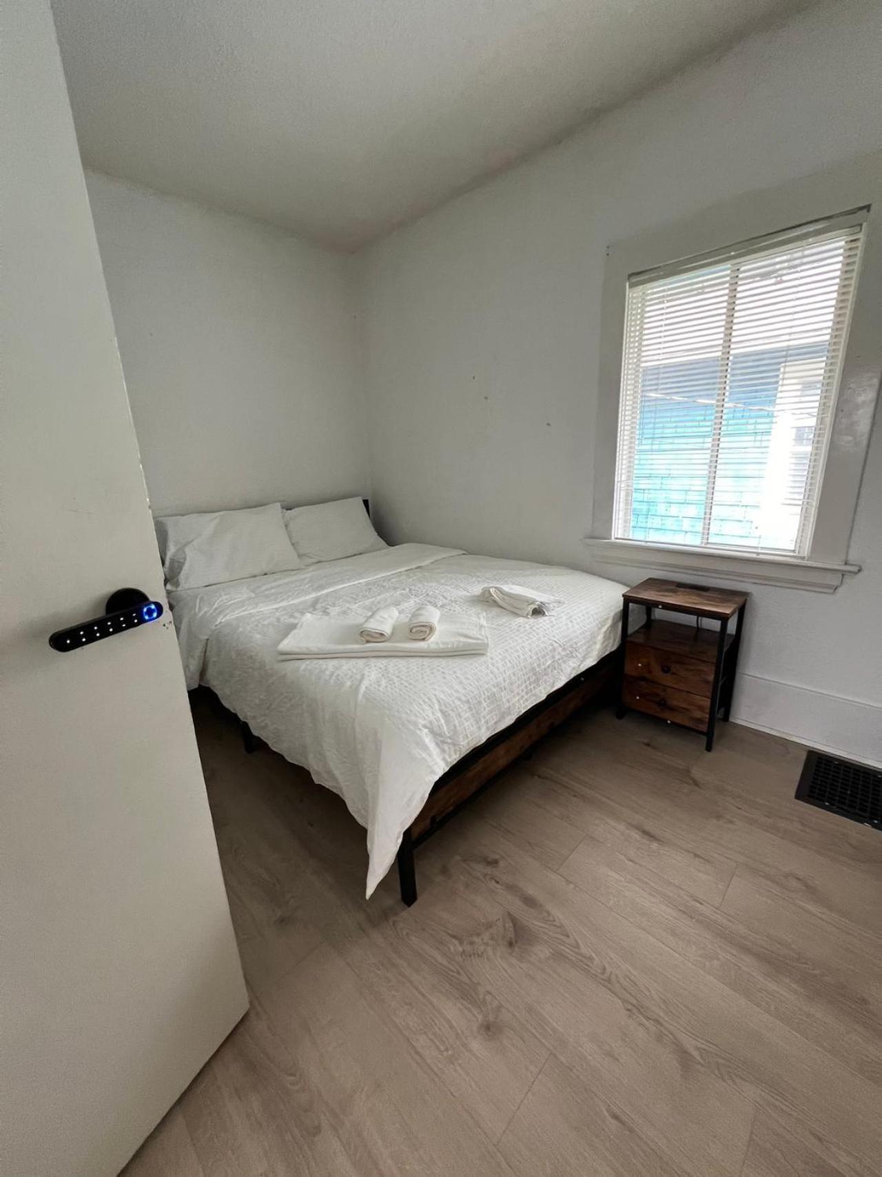 Double Room With Shared Toilet