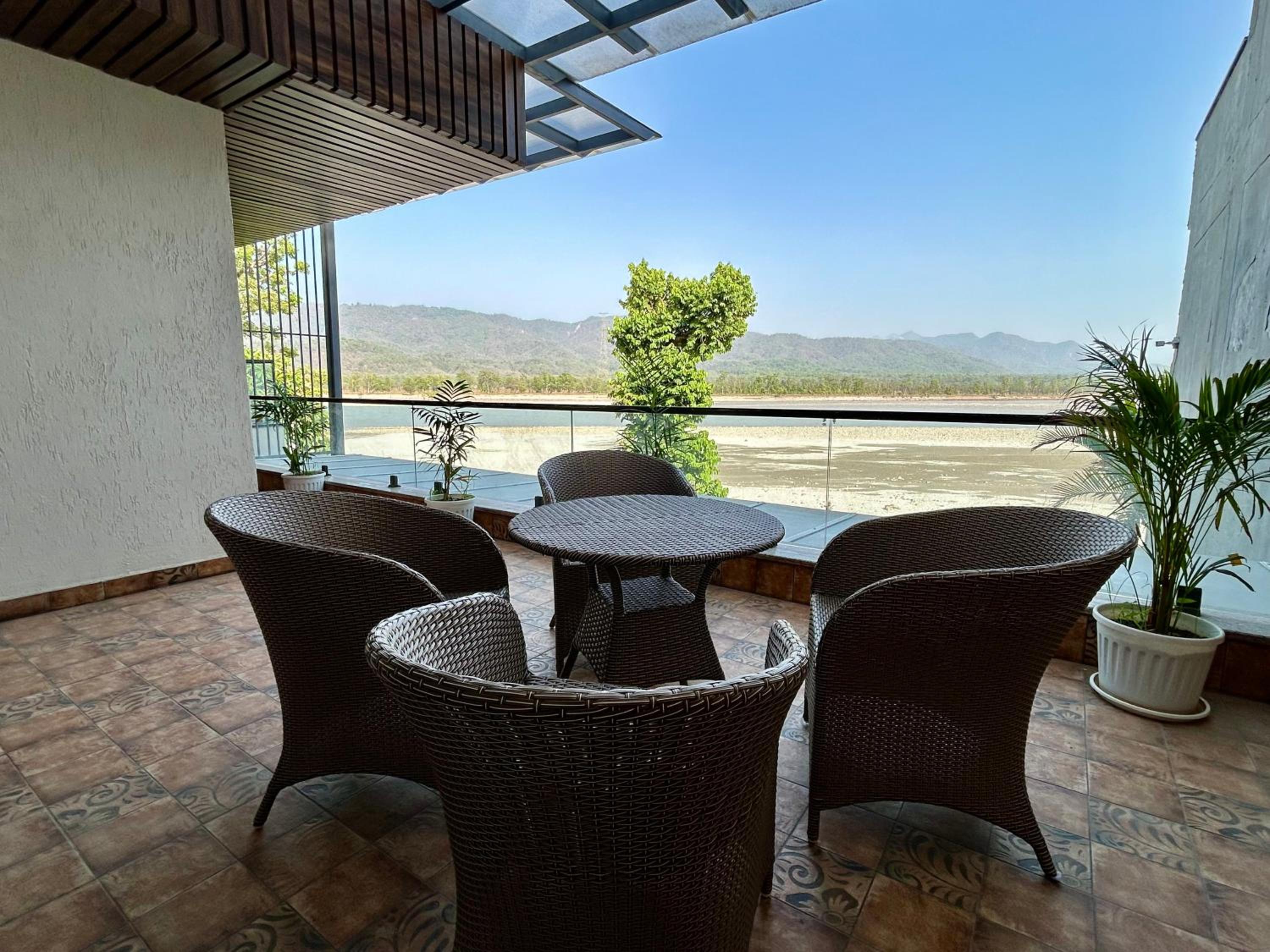 Villa photo 2