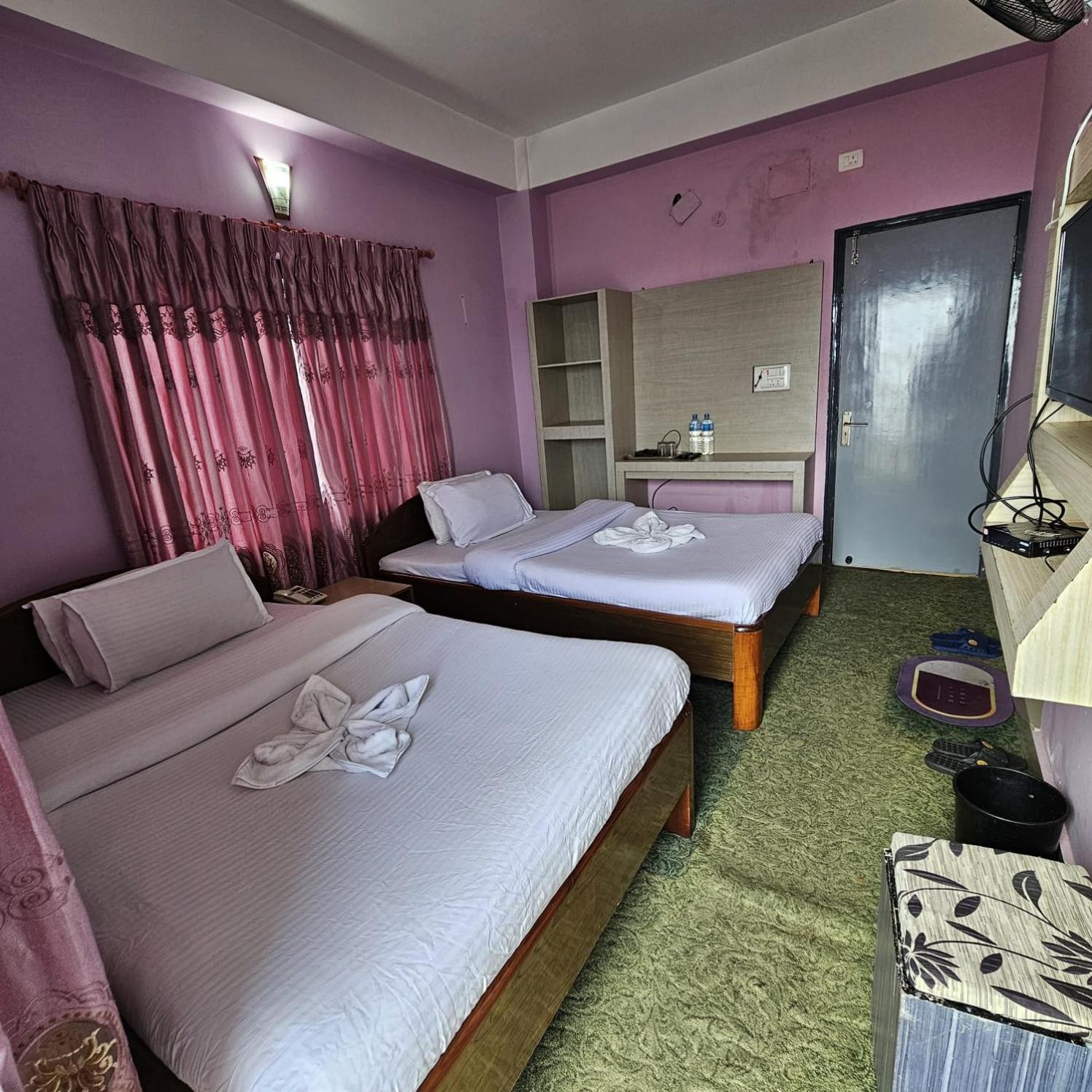 Standard Twin Room photo 2