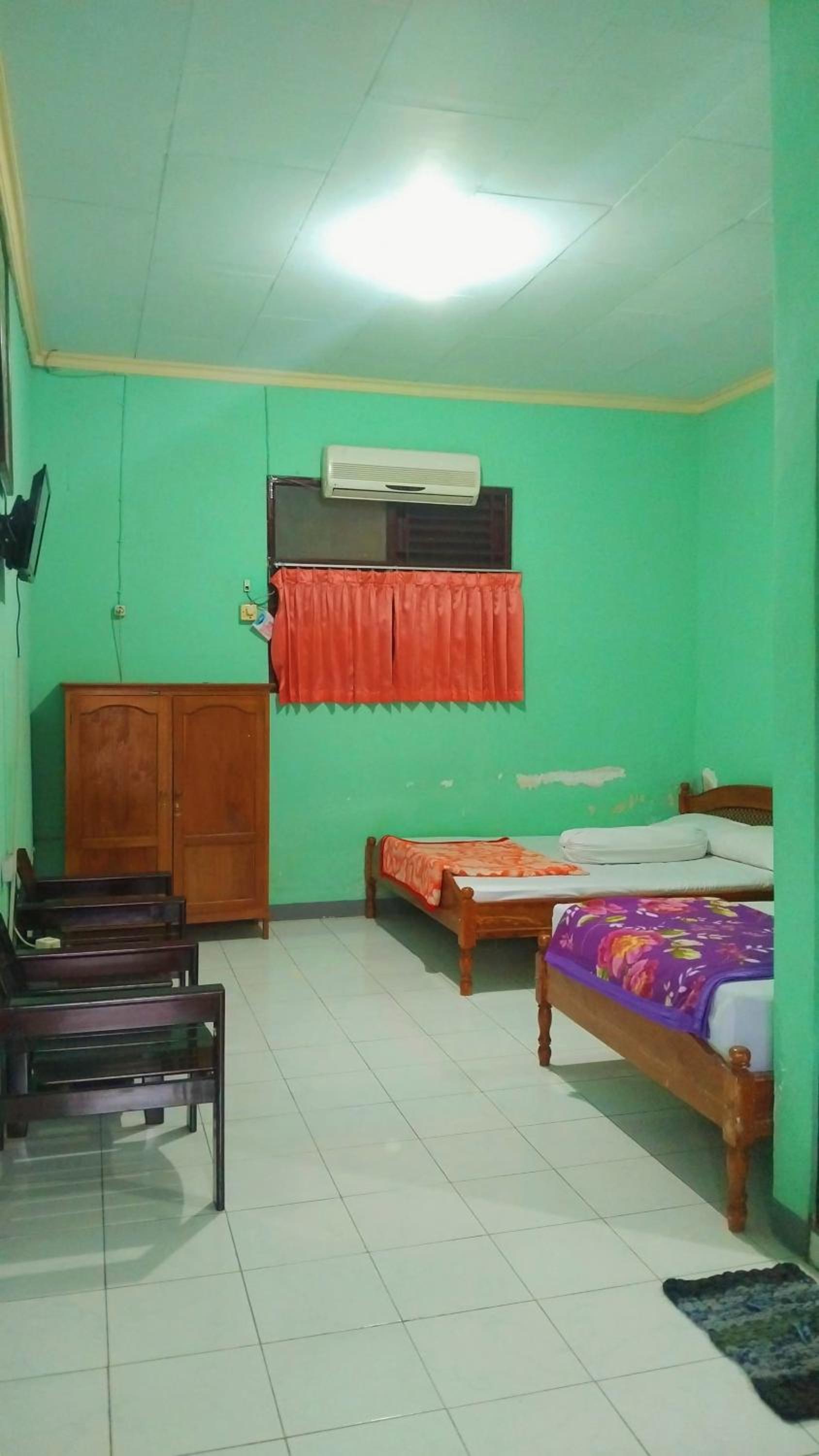 Deluxe Family Room photo 1