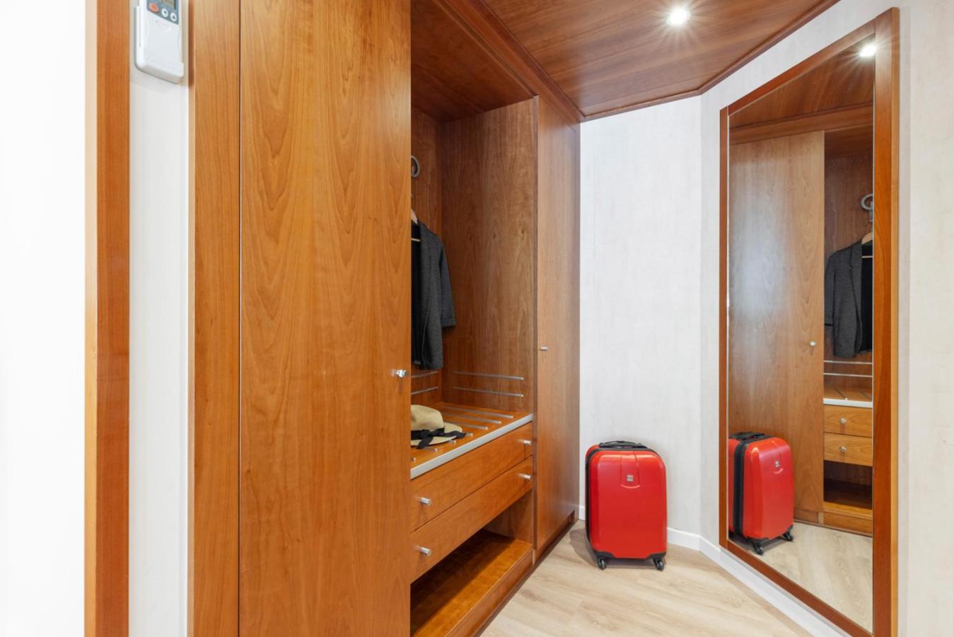 Comfort Double Room with Balcony - Photo 2