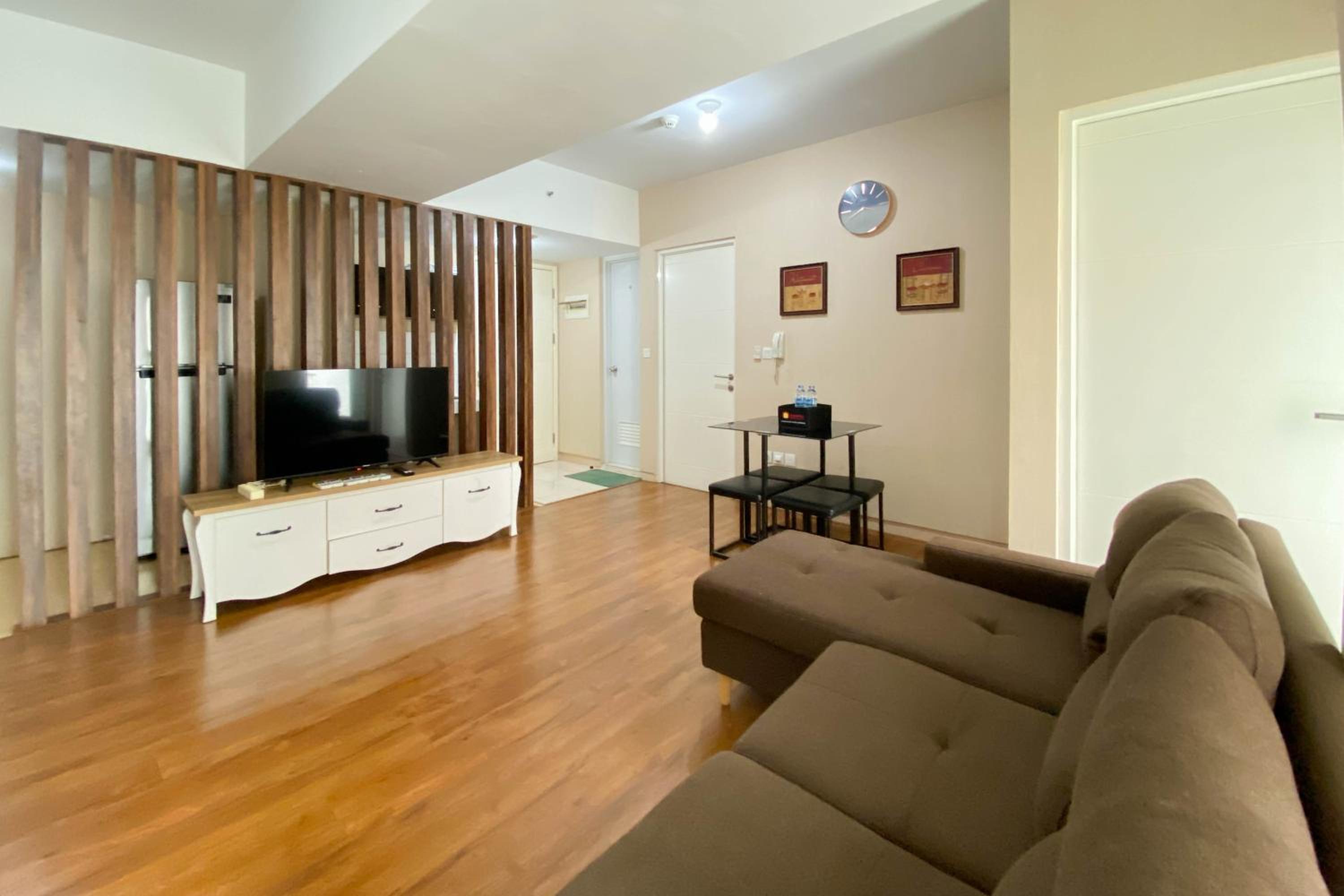 Four-Bedroom Apartment photo 3