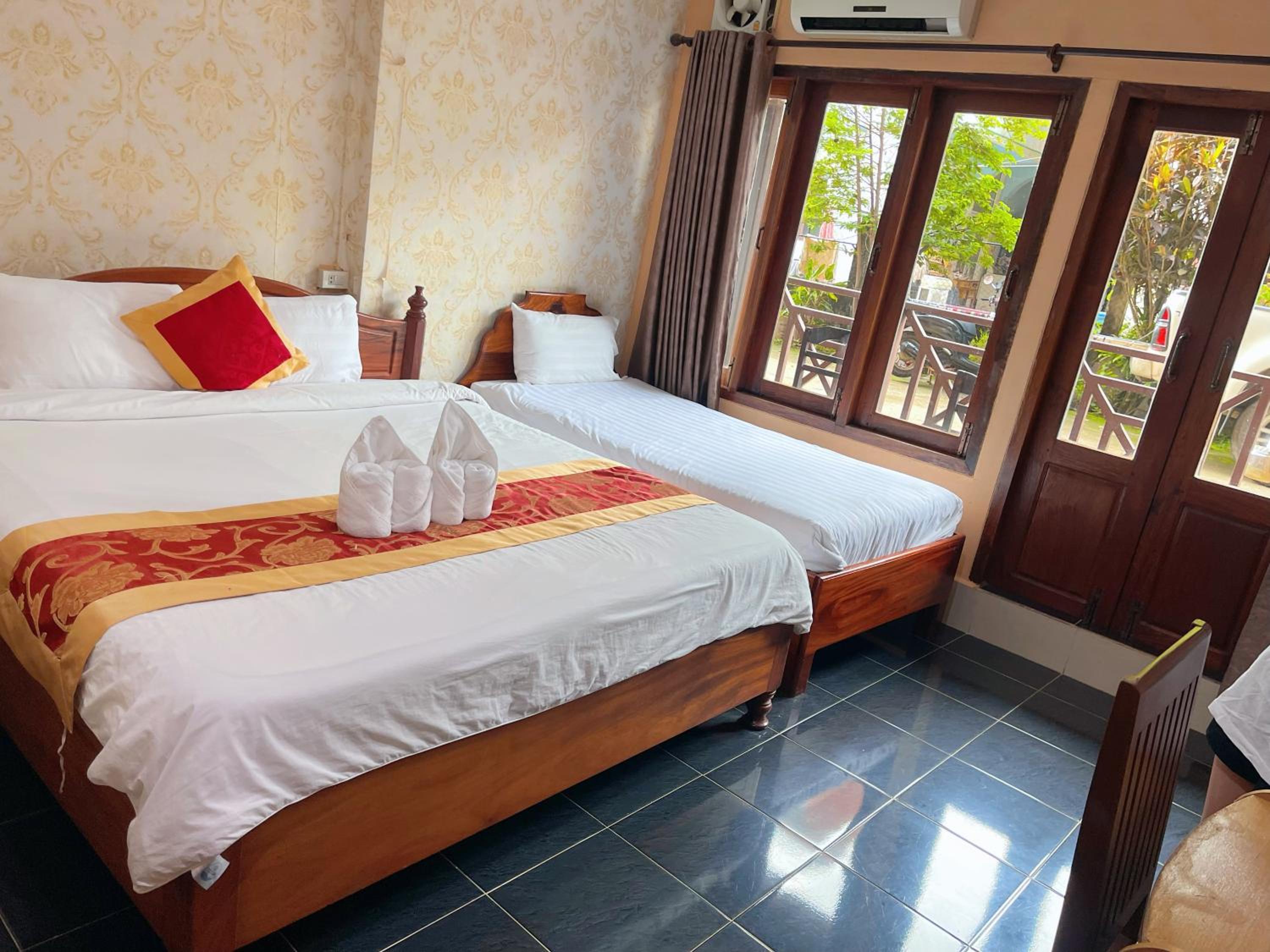 Standard Triple Room - Photo 9