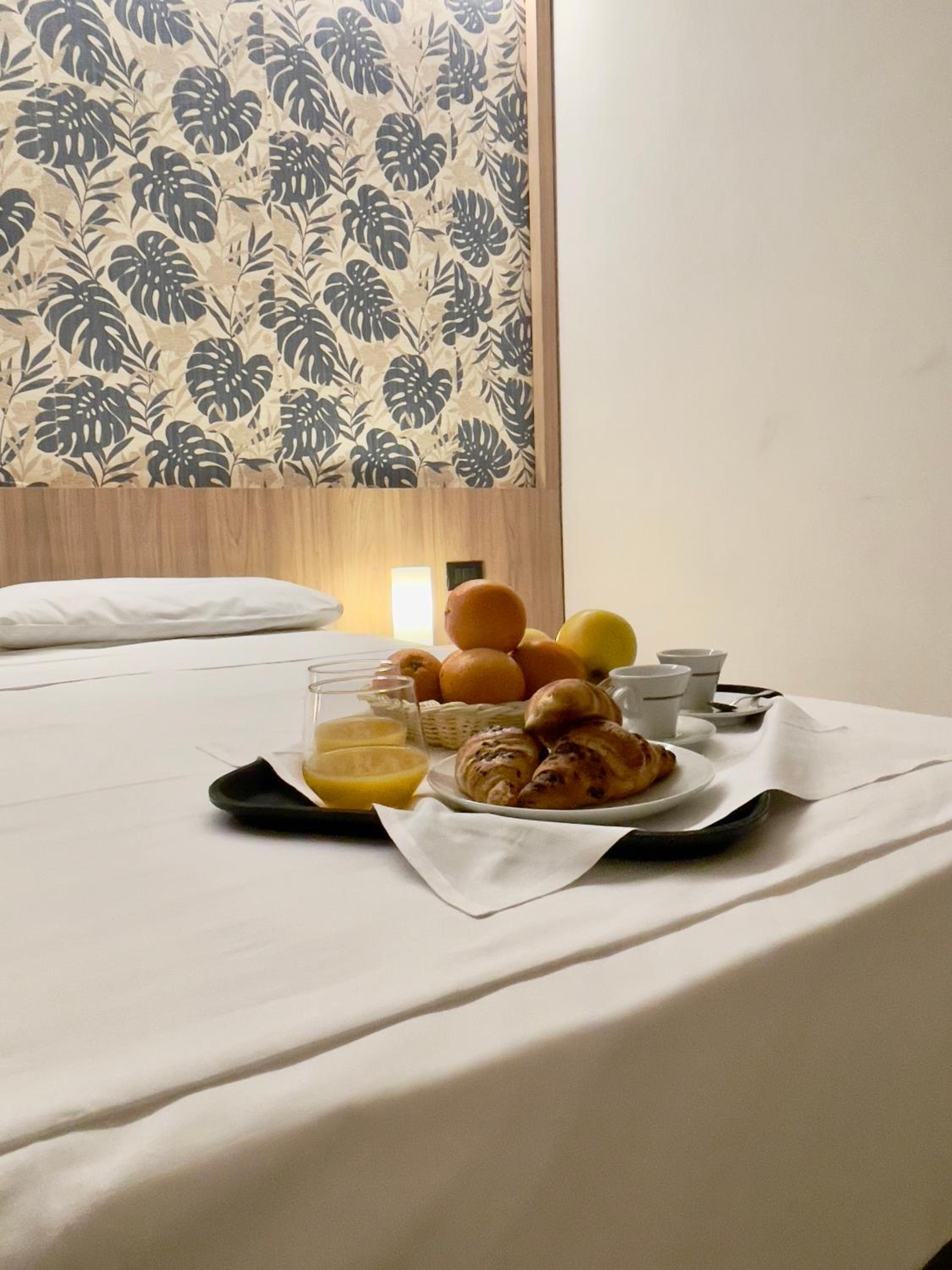 Double Room - Photo 5