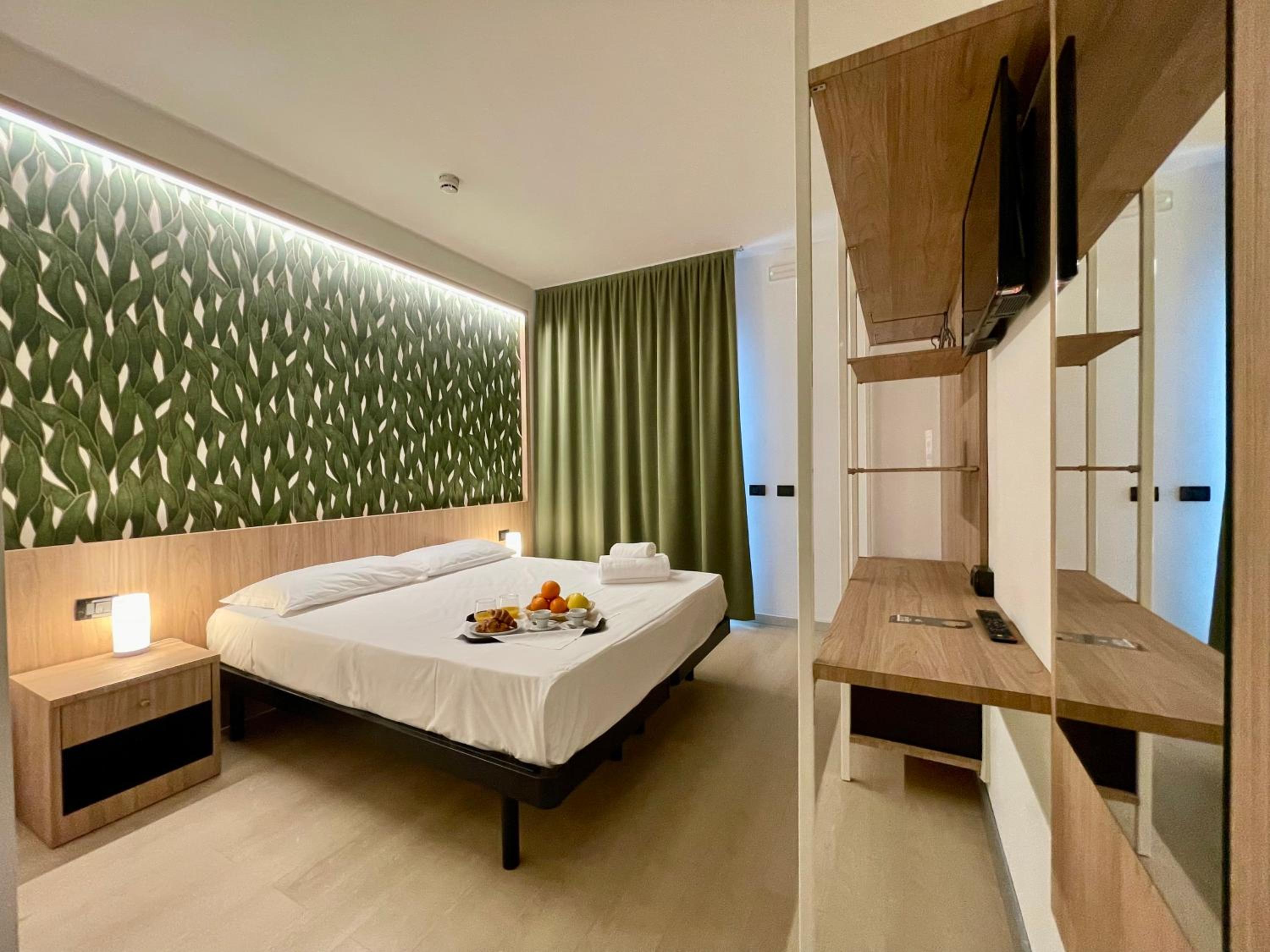 Double Room - Photo 6