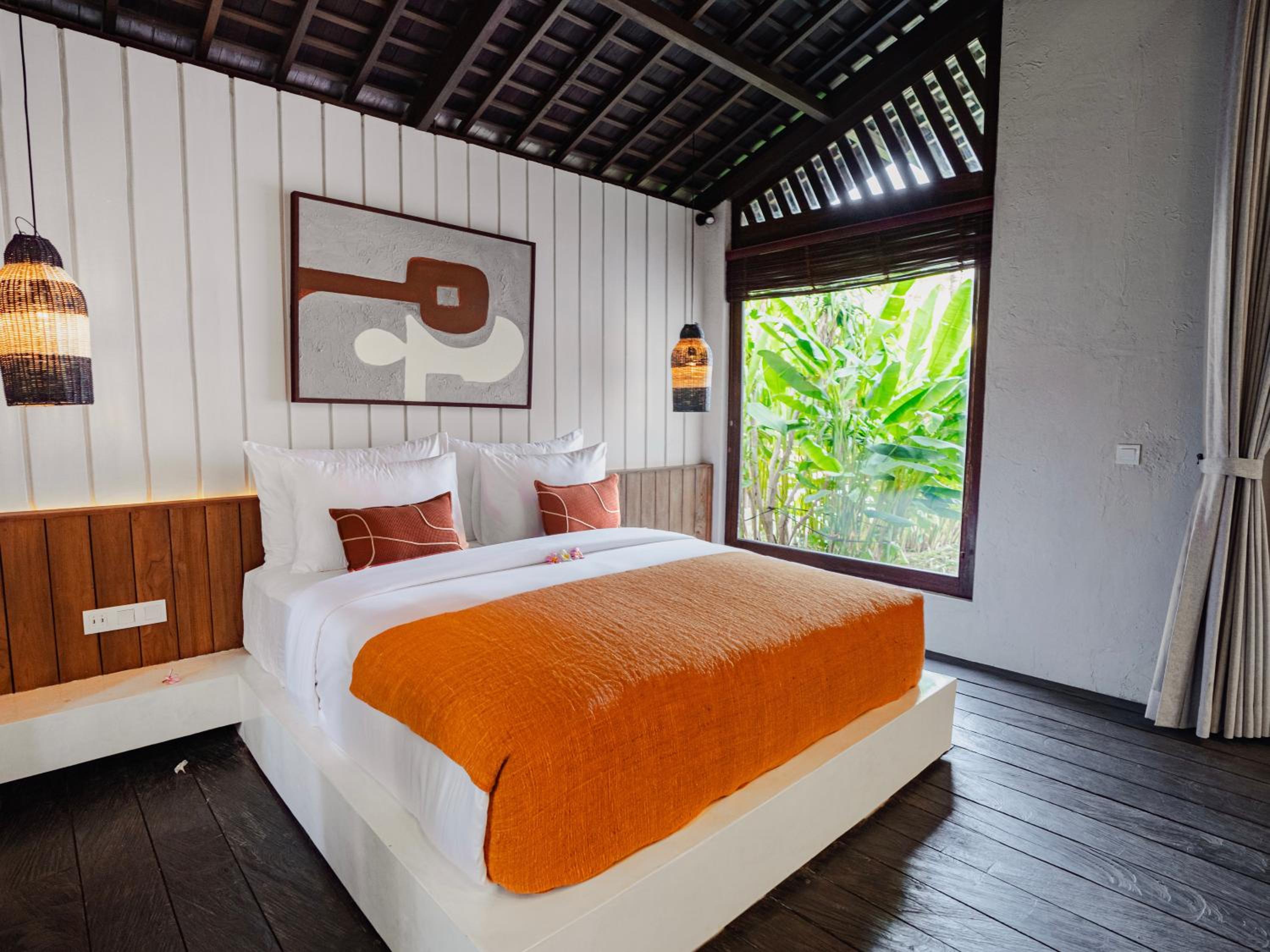 Two-Bedroom Beachfront Pool Villa - Photo 5