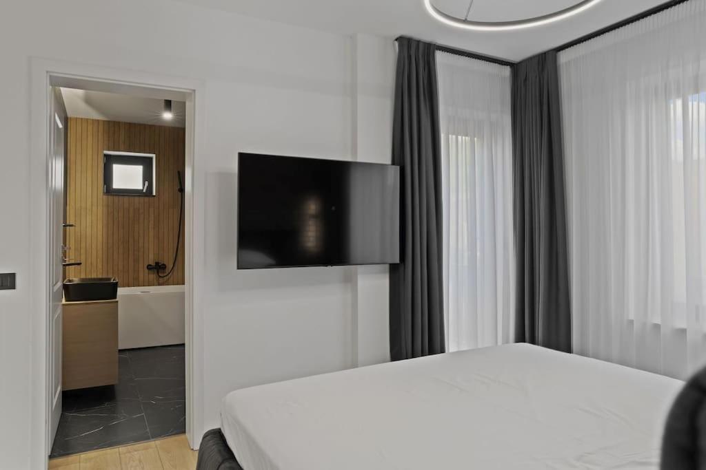Villa photo 3
