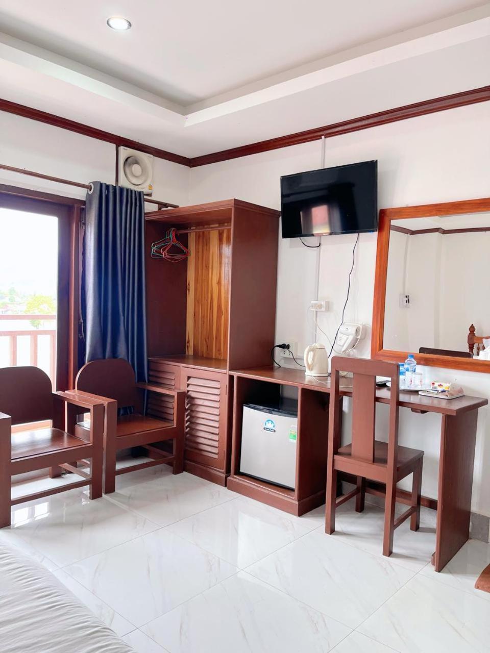 Deluxe Family Room - Photo 7
