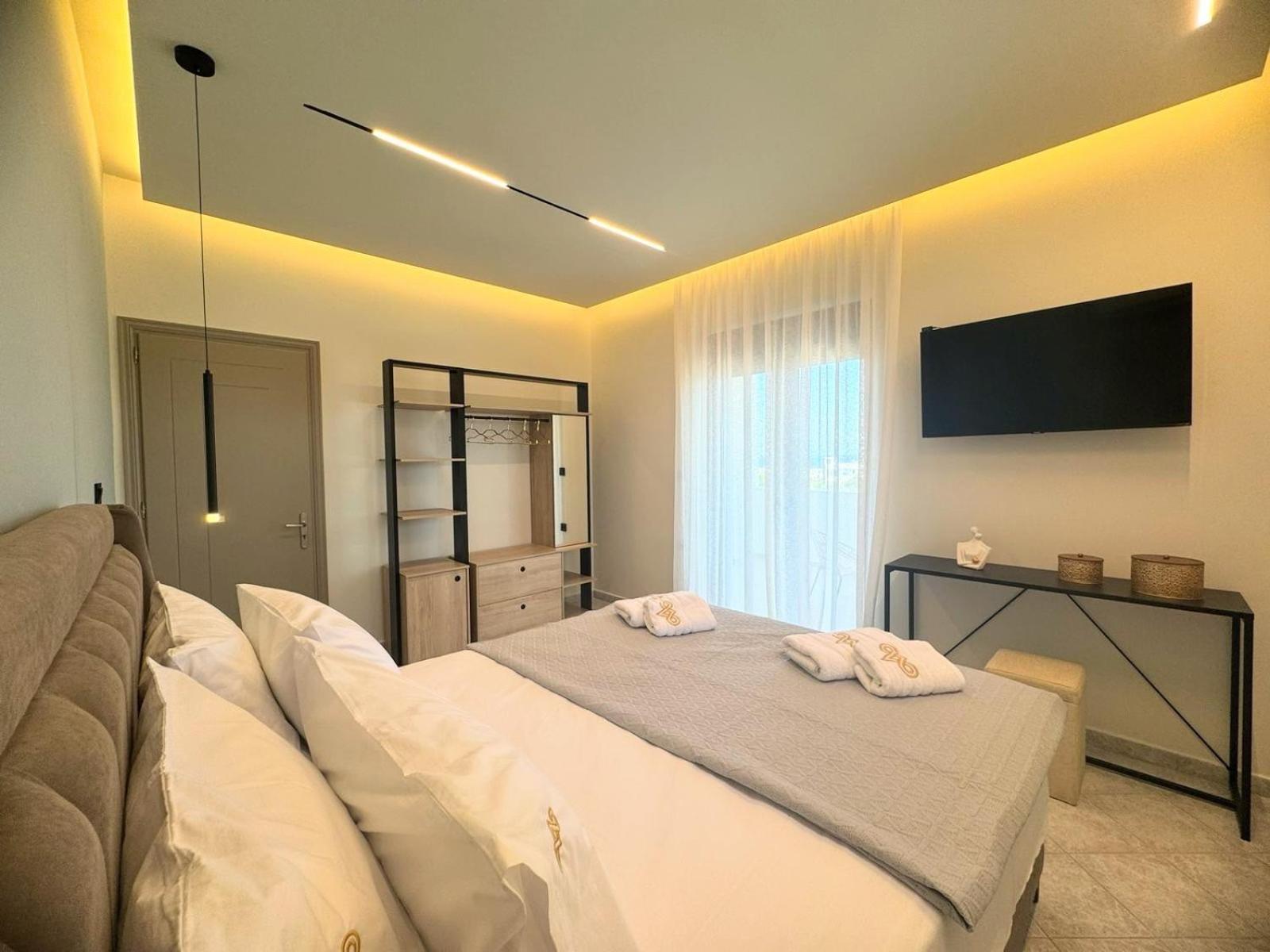 Three-Bedroom Villa photo 1