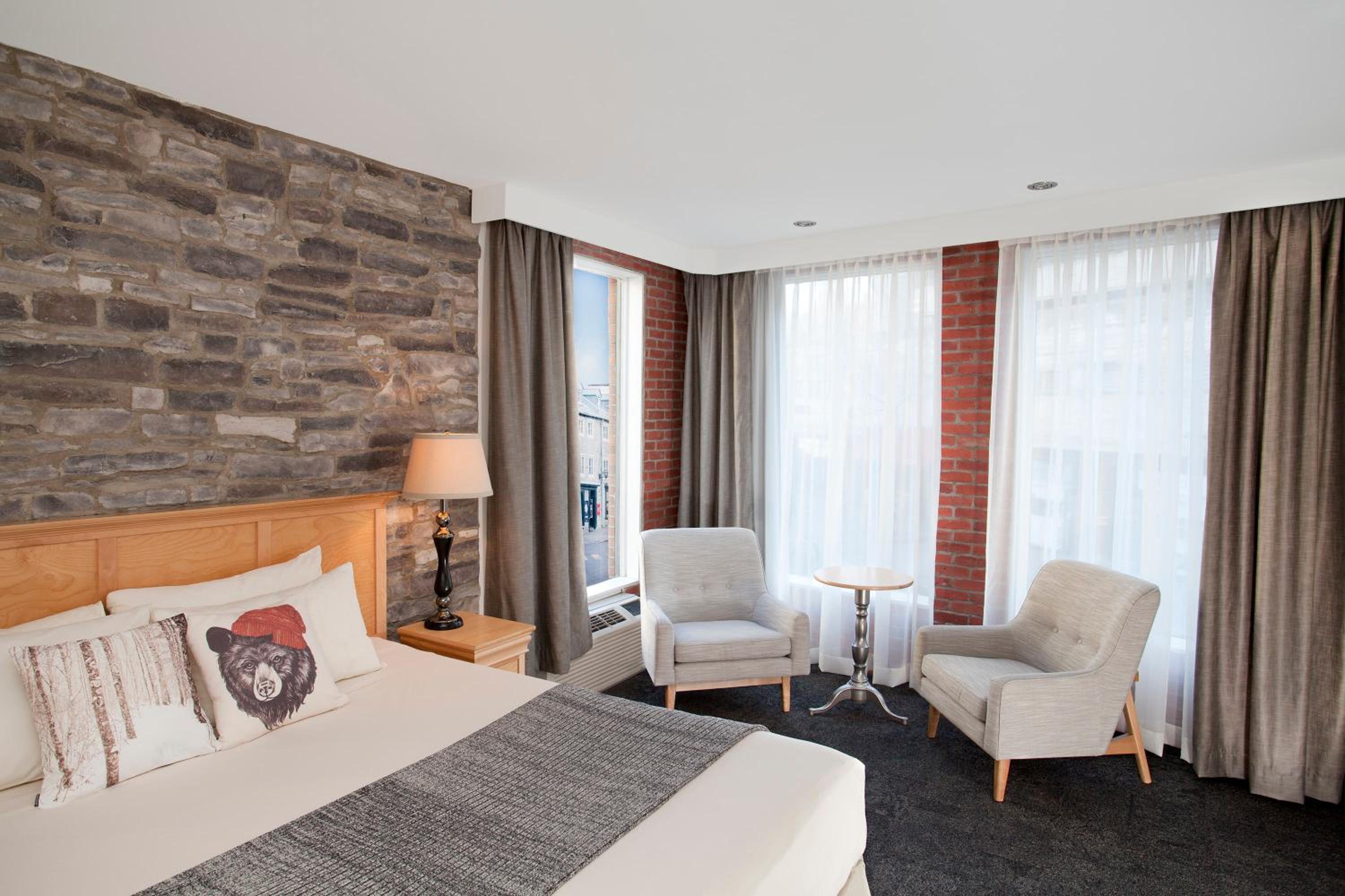 Superior King Room - Photo 3