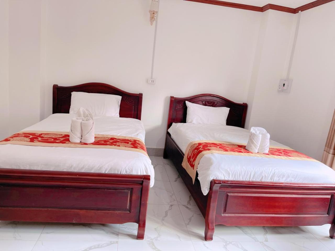 Deluxe Twin Room - Photo 12