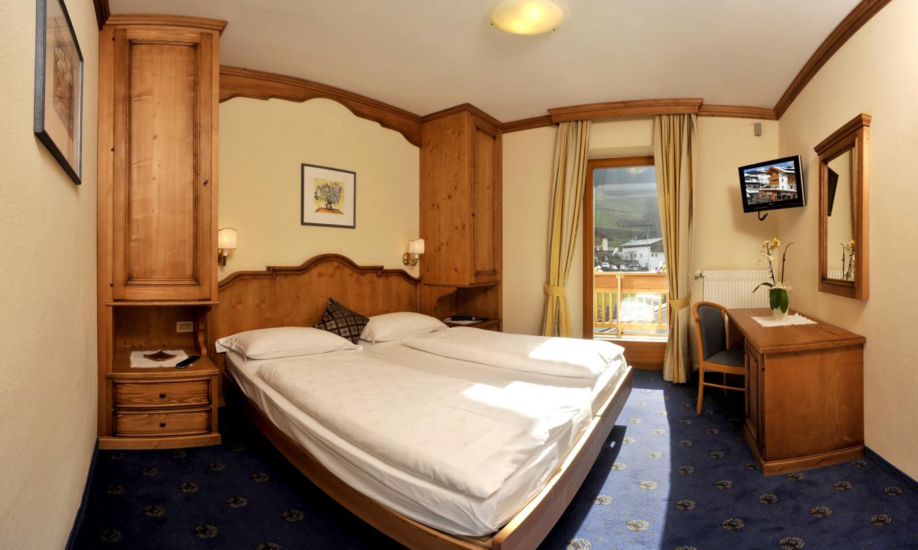 Quadruple Room with Balcony