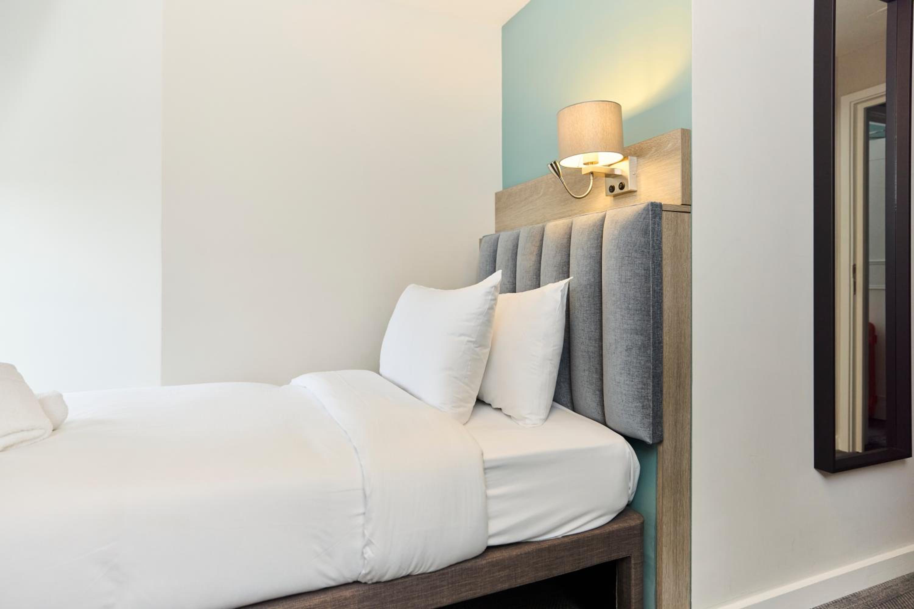 Single Room photo 3