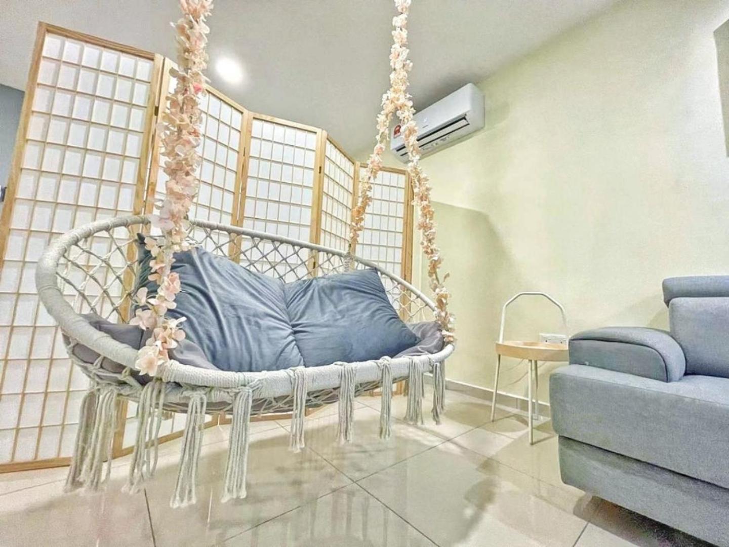 Apartment with City View