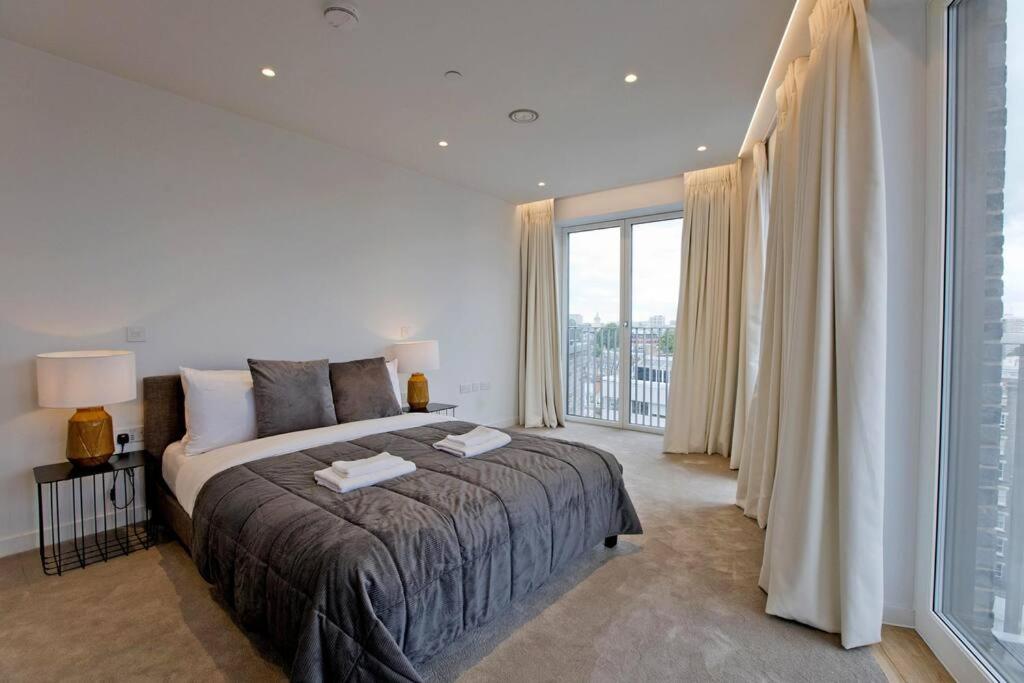 Two-Bedroom Apartment With City View photo 3