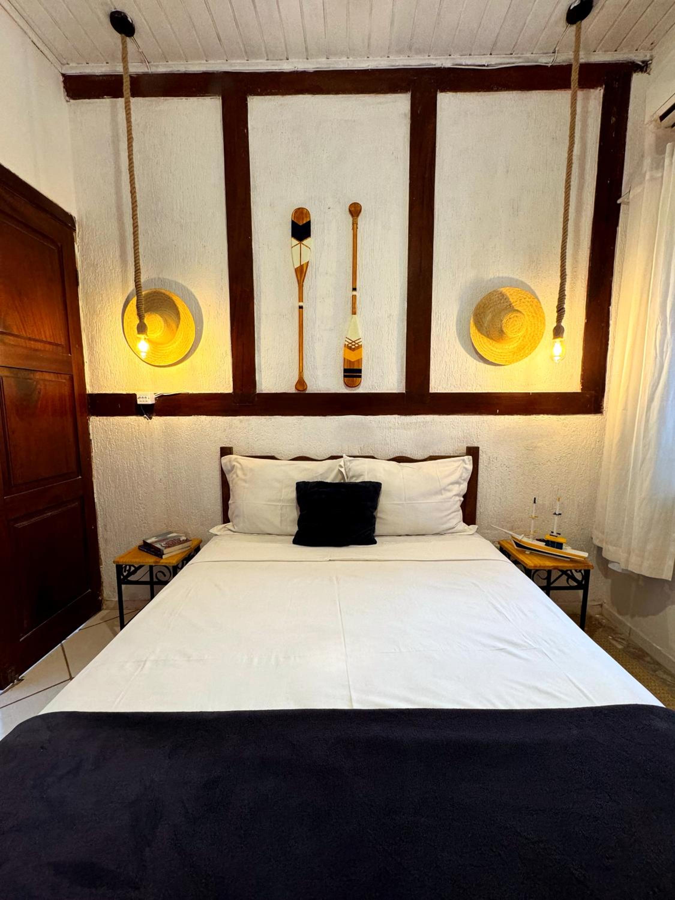 Standard Double Room - Photo 6