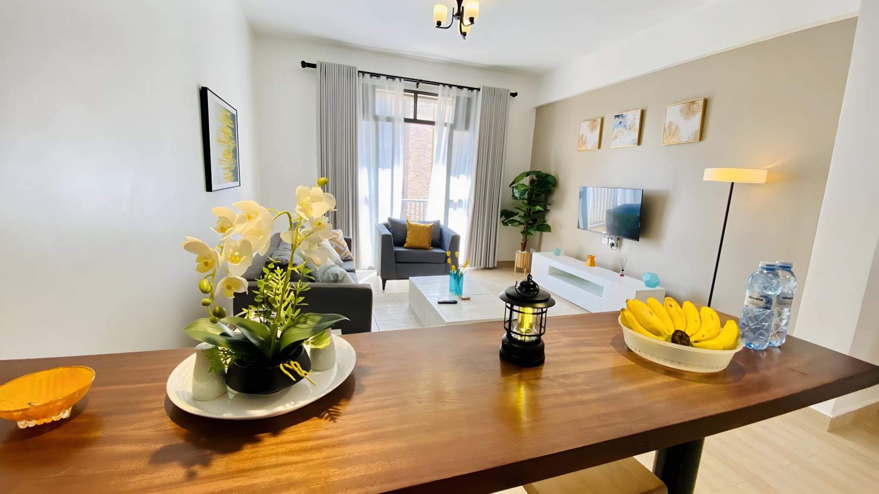 Two-Bedroom Apartment With Lake View photo 3