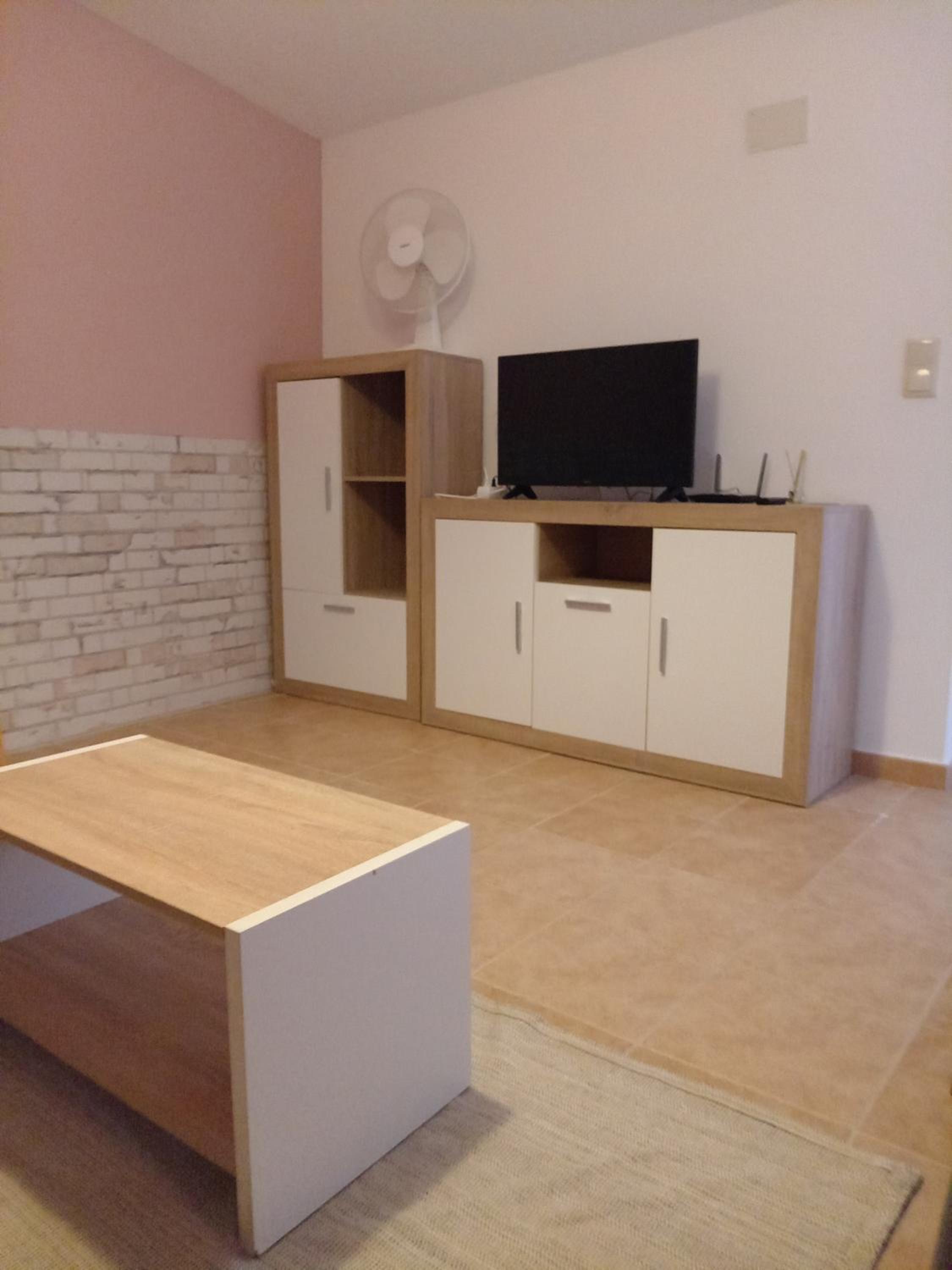 One-Bedroom Apartment photo 3