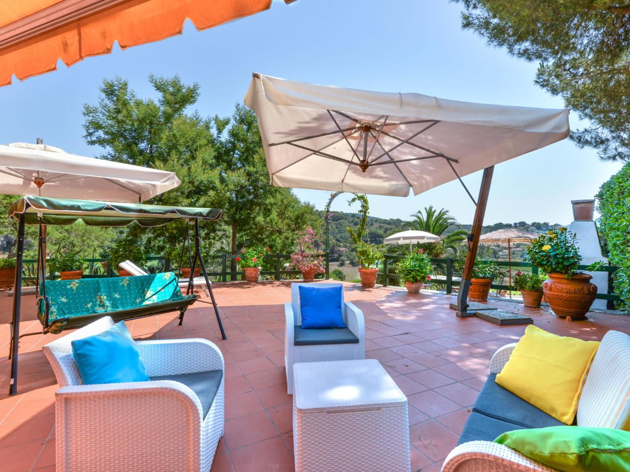 Villa photo 2