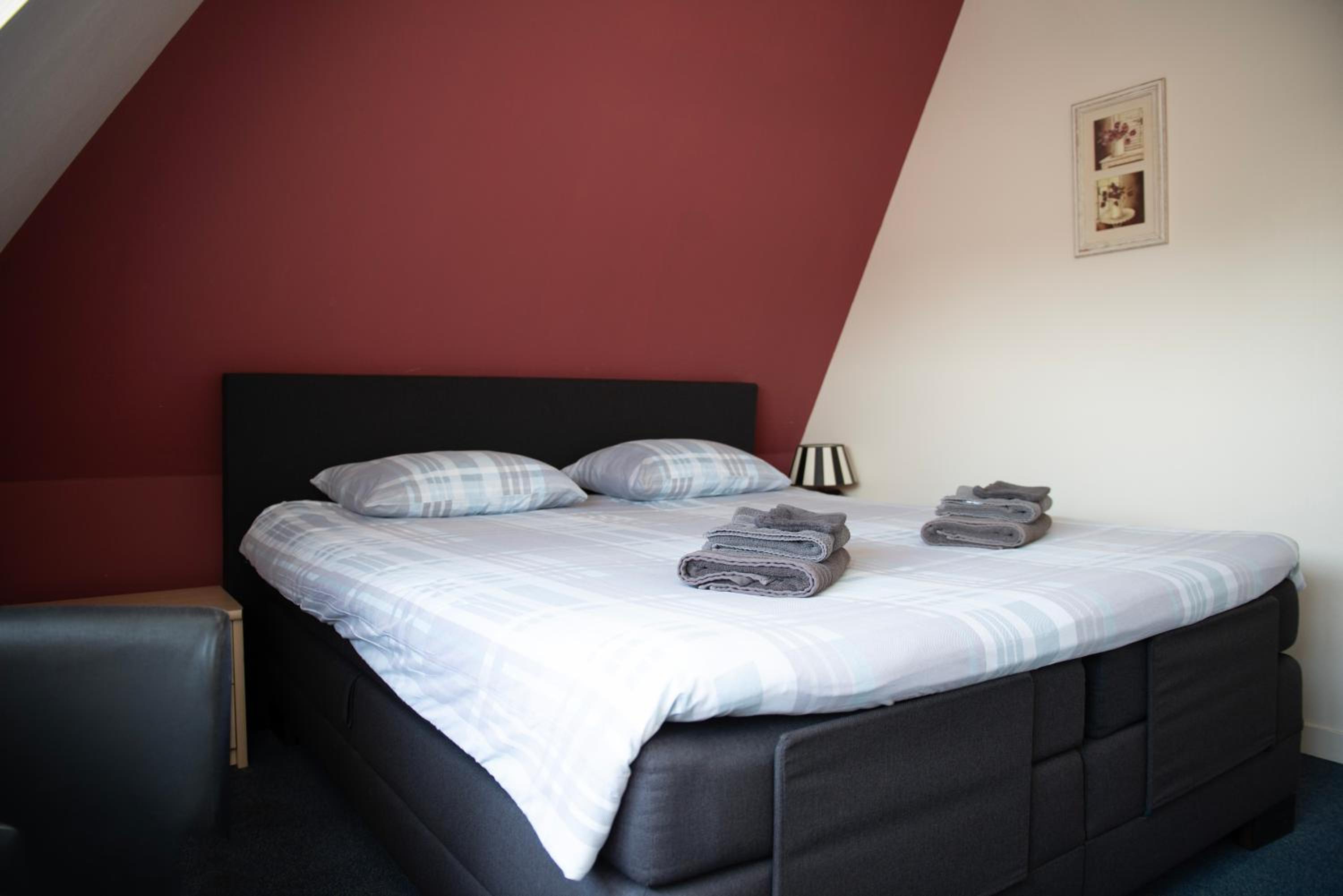 Deluxe King Room - Photo 1