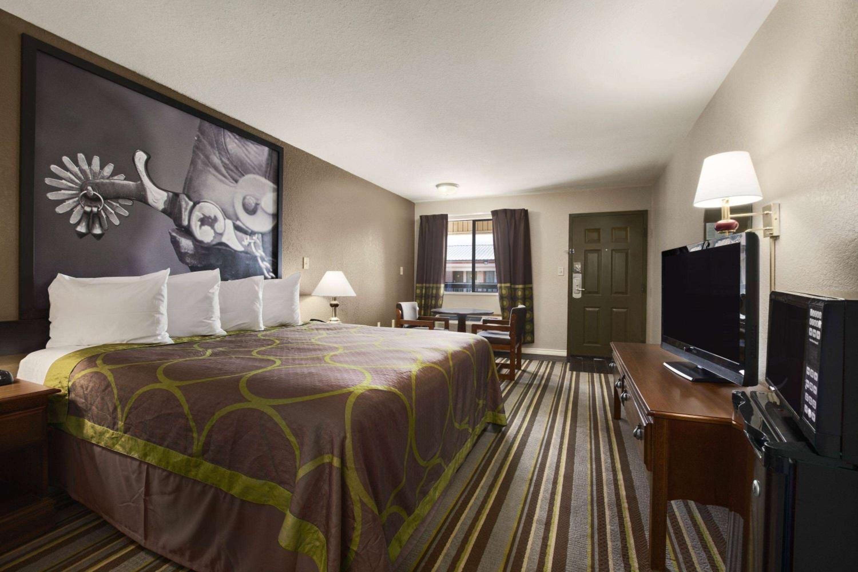 King Room - Non-Smoking photo 1
