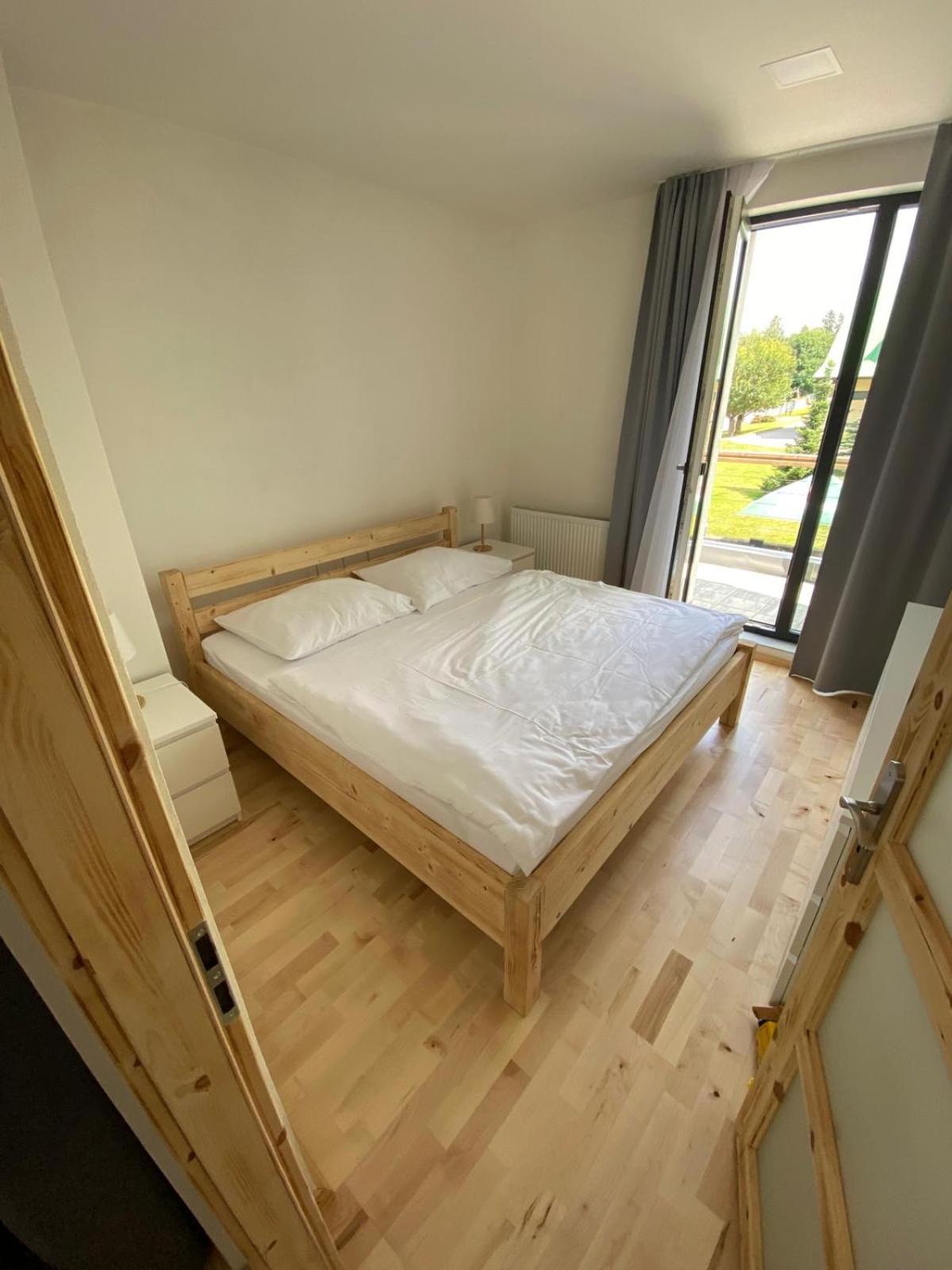 Two-Bedroom Apartment with Balcony photo 3
