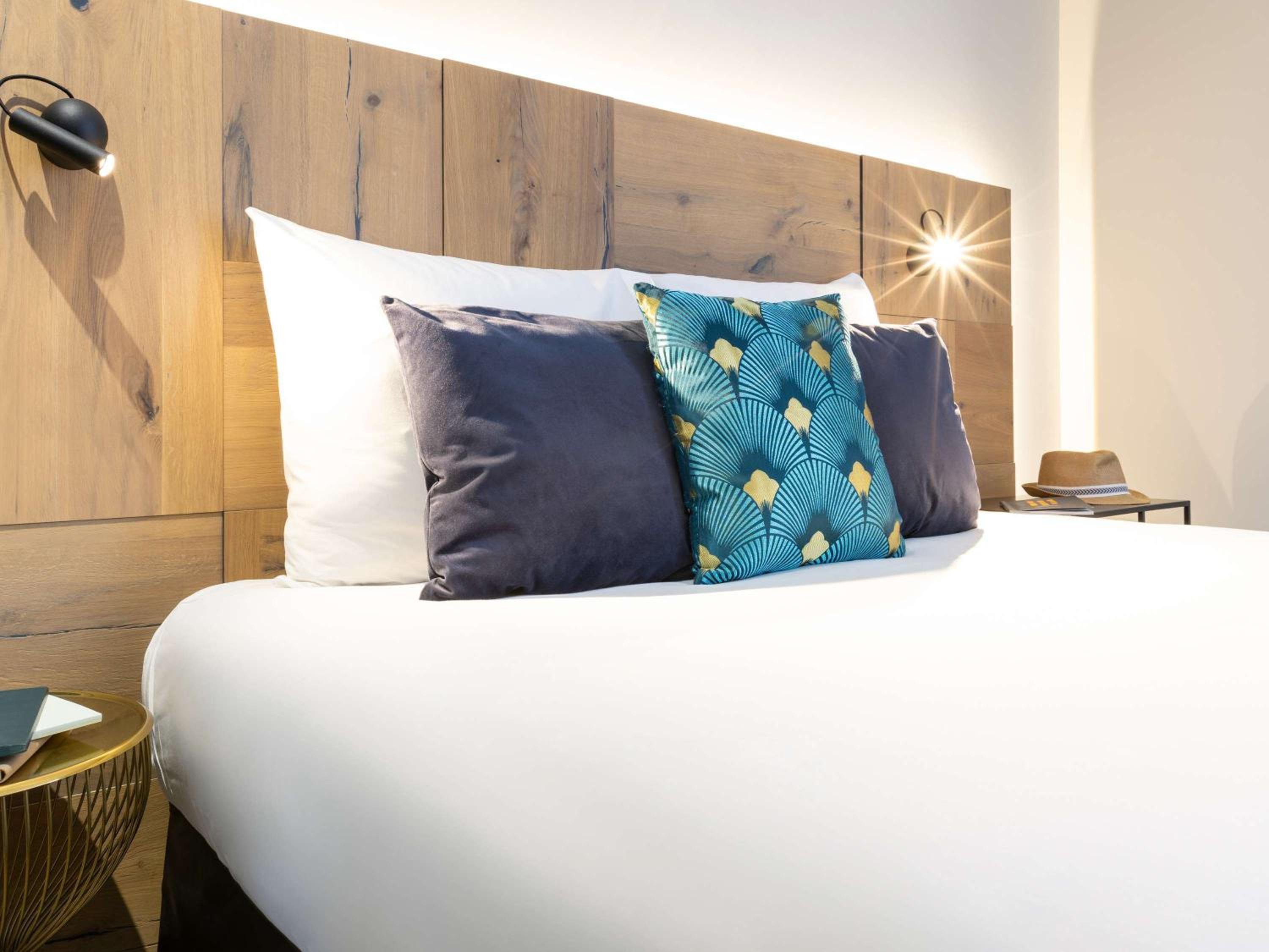 Standard One Double Bed - Photo 9