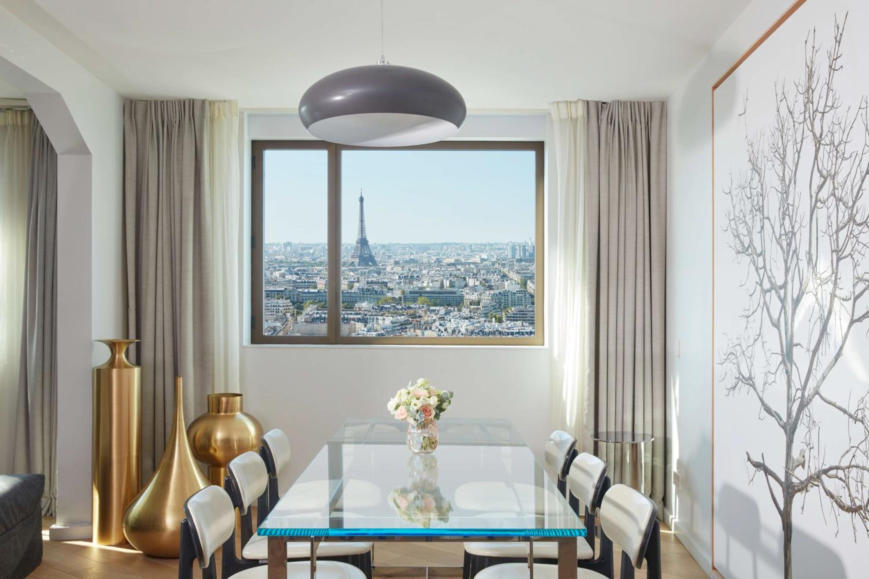 Executive Suite - Photo 6