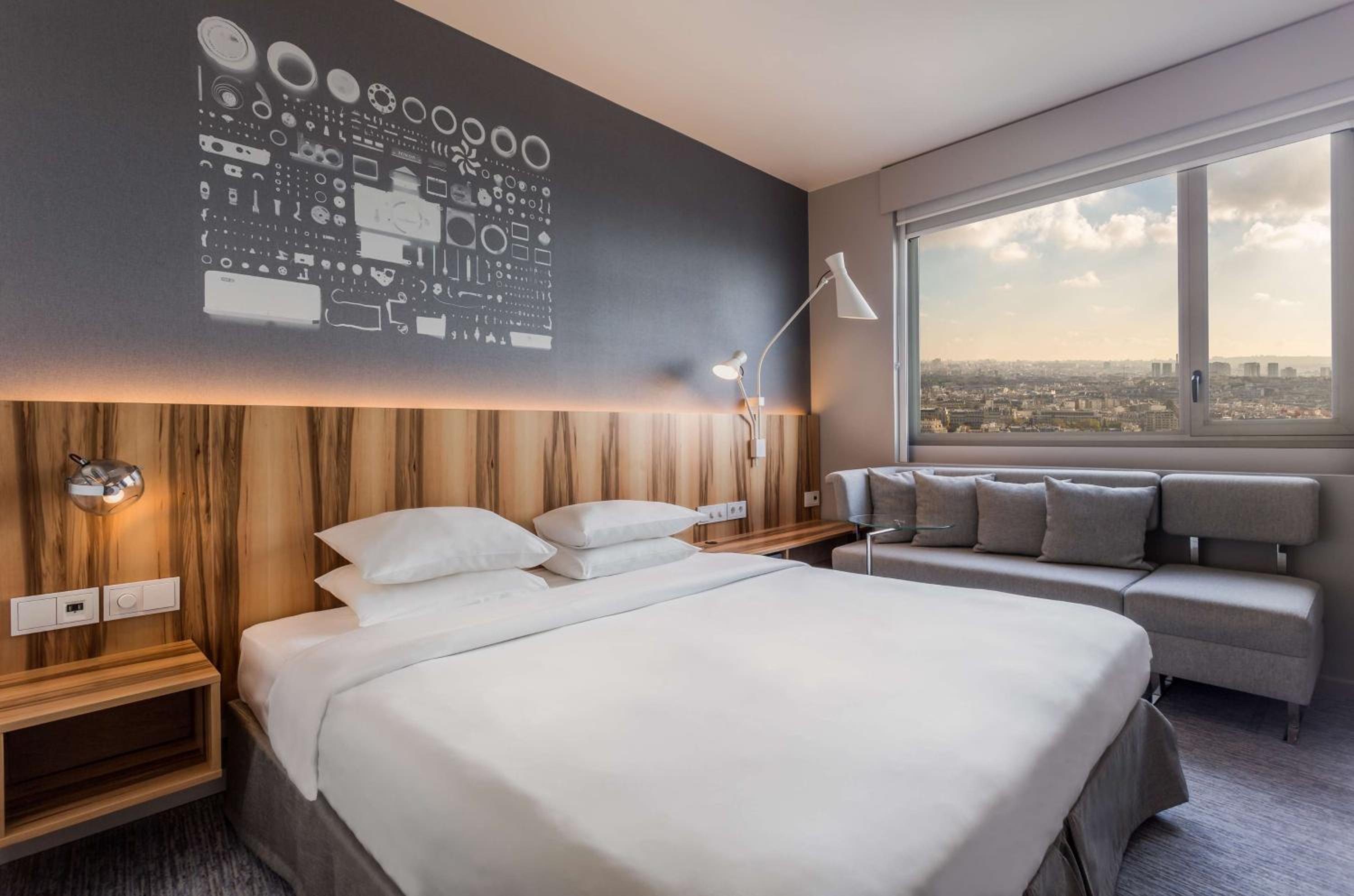 Deluxe King Room - Photo 1