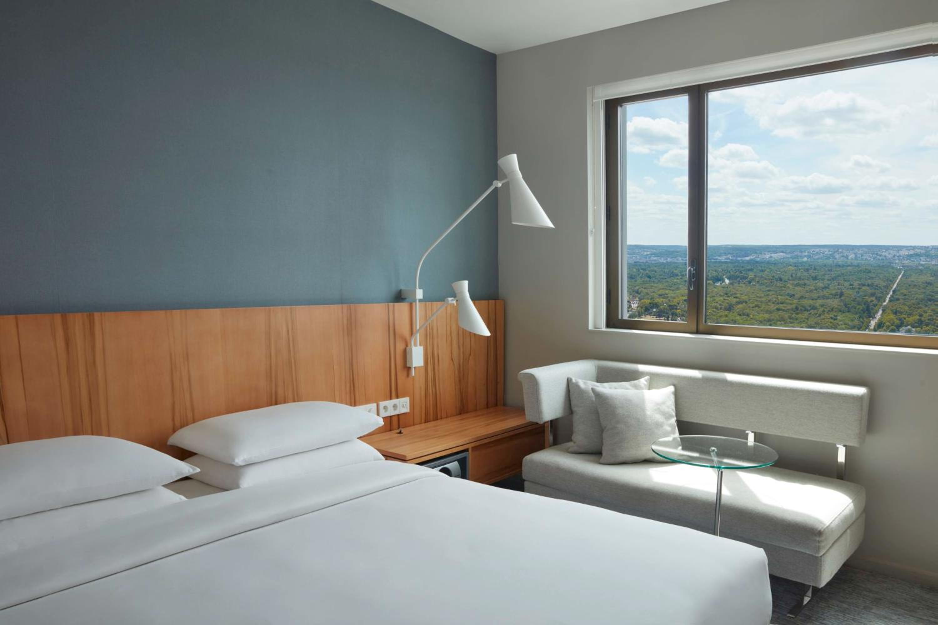 King Room - High Floor/Club Access