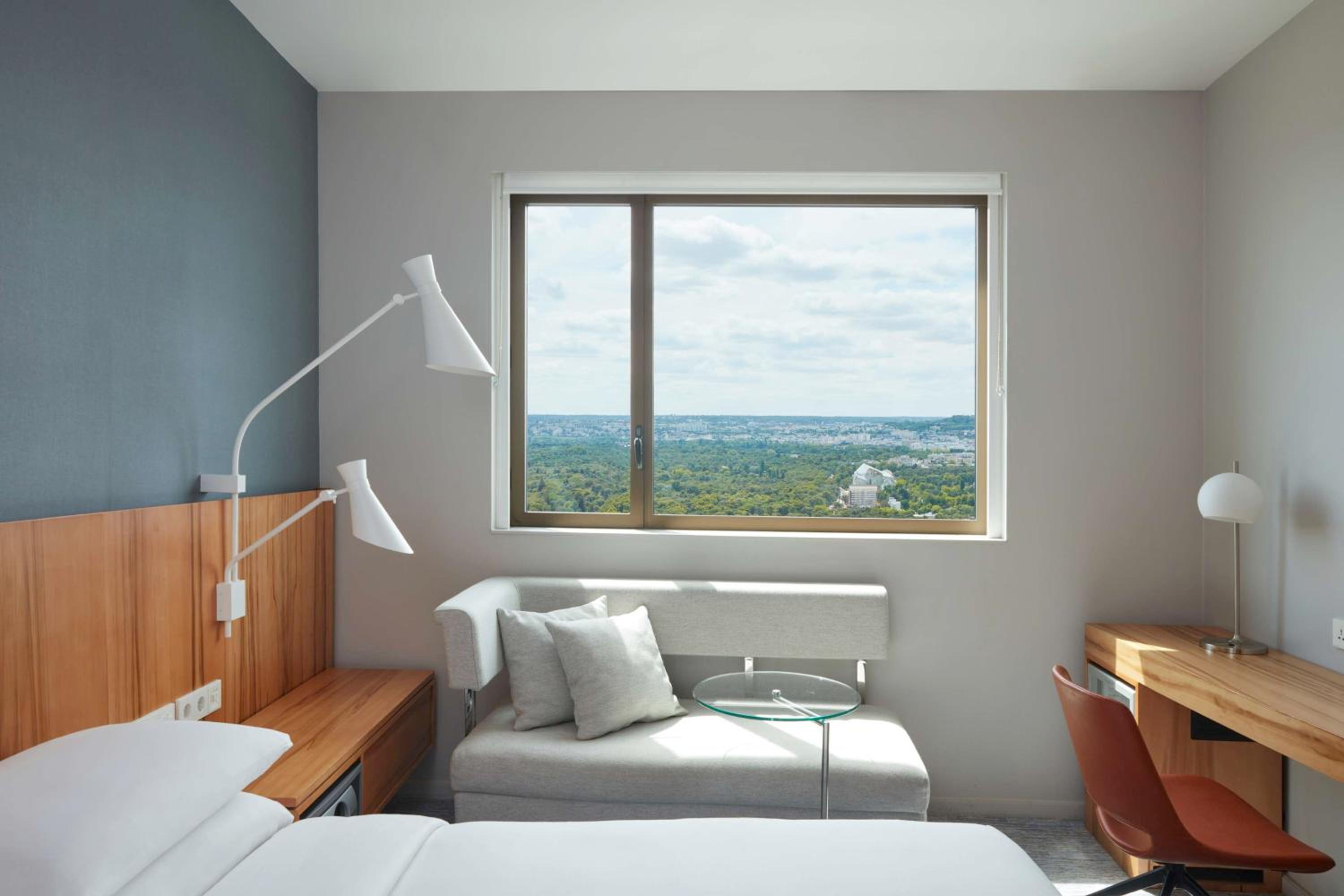 King Room - High Floor/Club Access - Photo 3