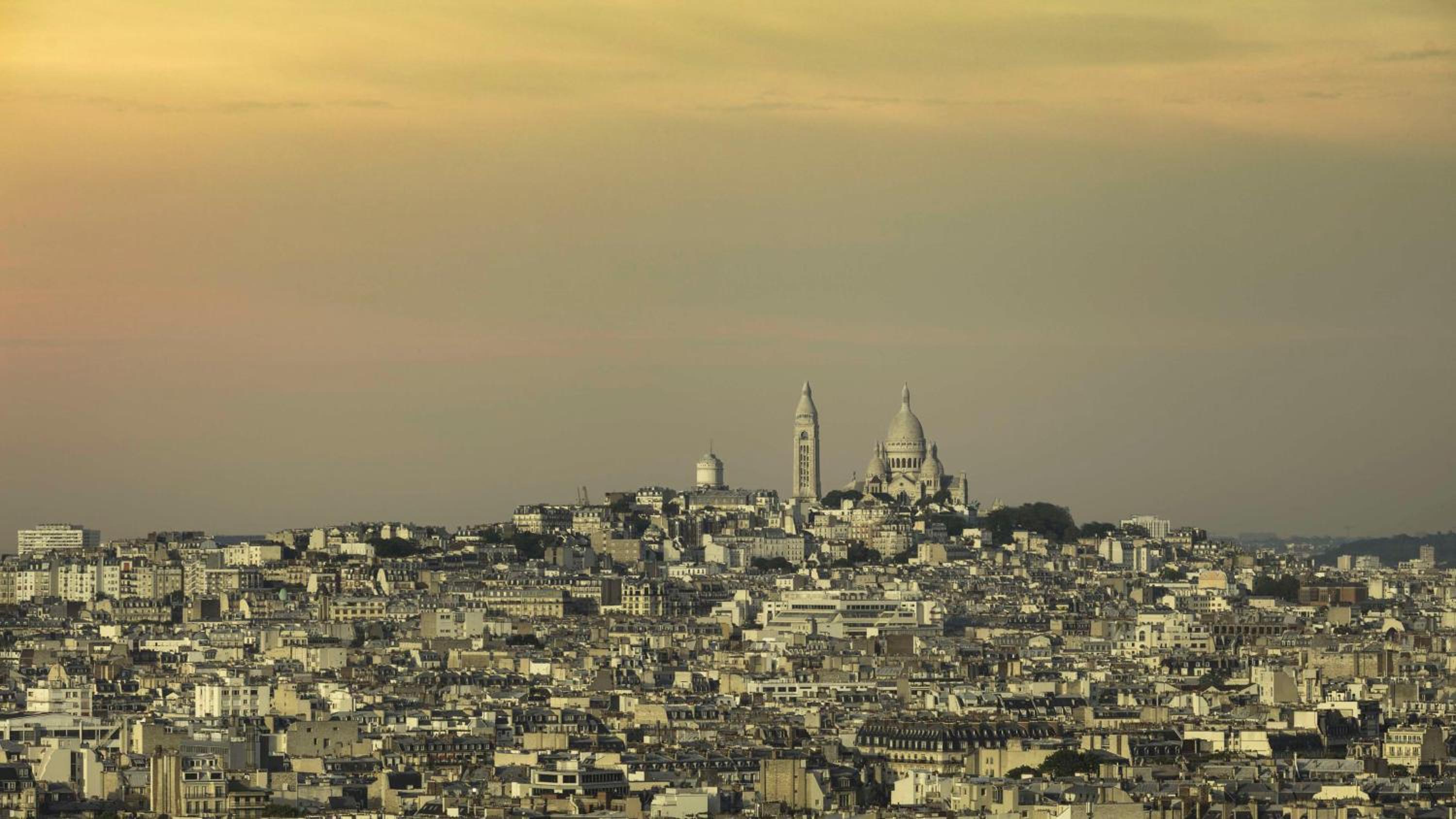 Deluxe Twin Room with Montmartre View - Photo 4