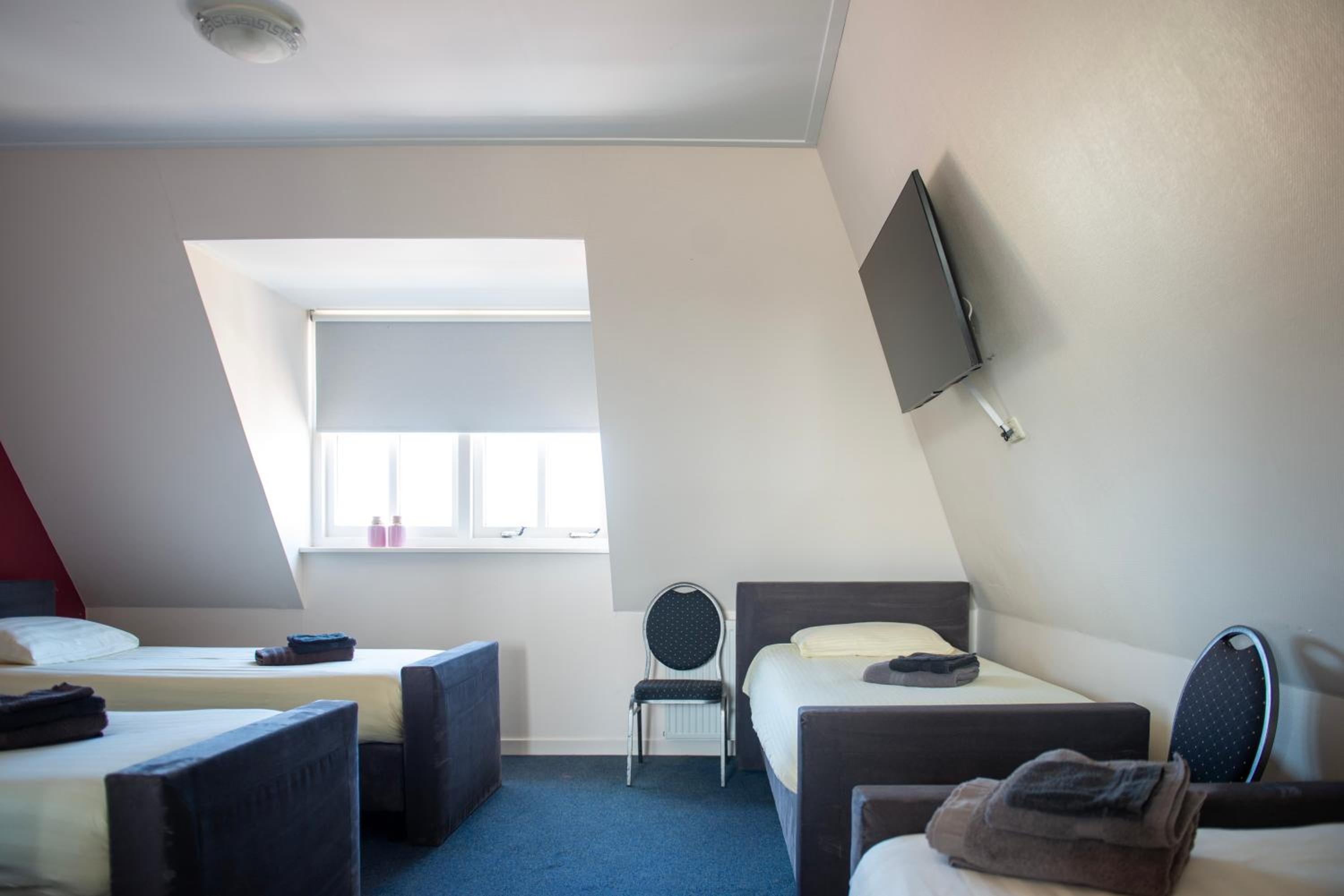 Deluxe Quadruple Room - Photo 1
