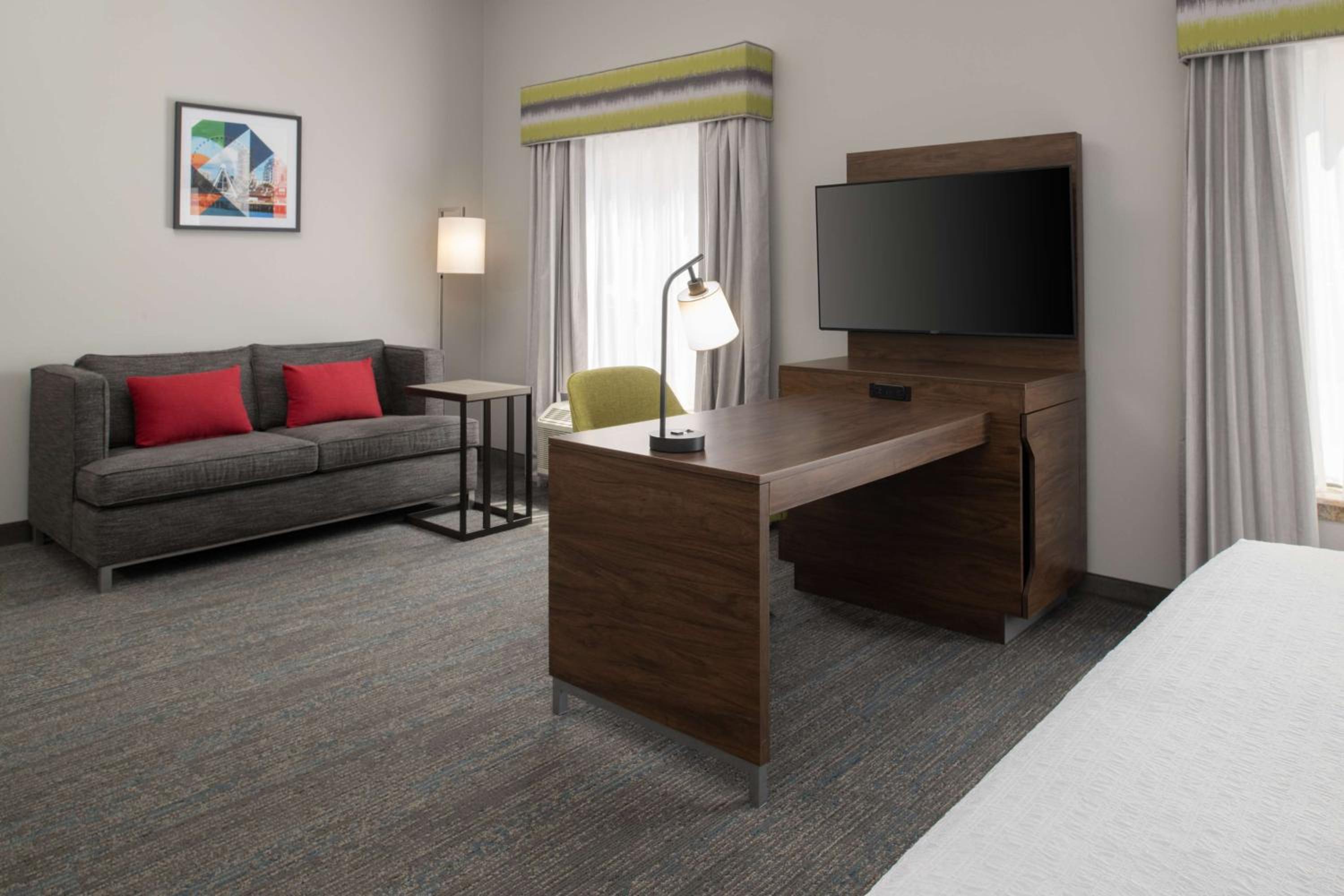 King Studio - Mobility and Hearing Access/Non-Smoking - Photo 1