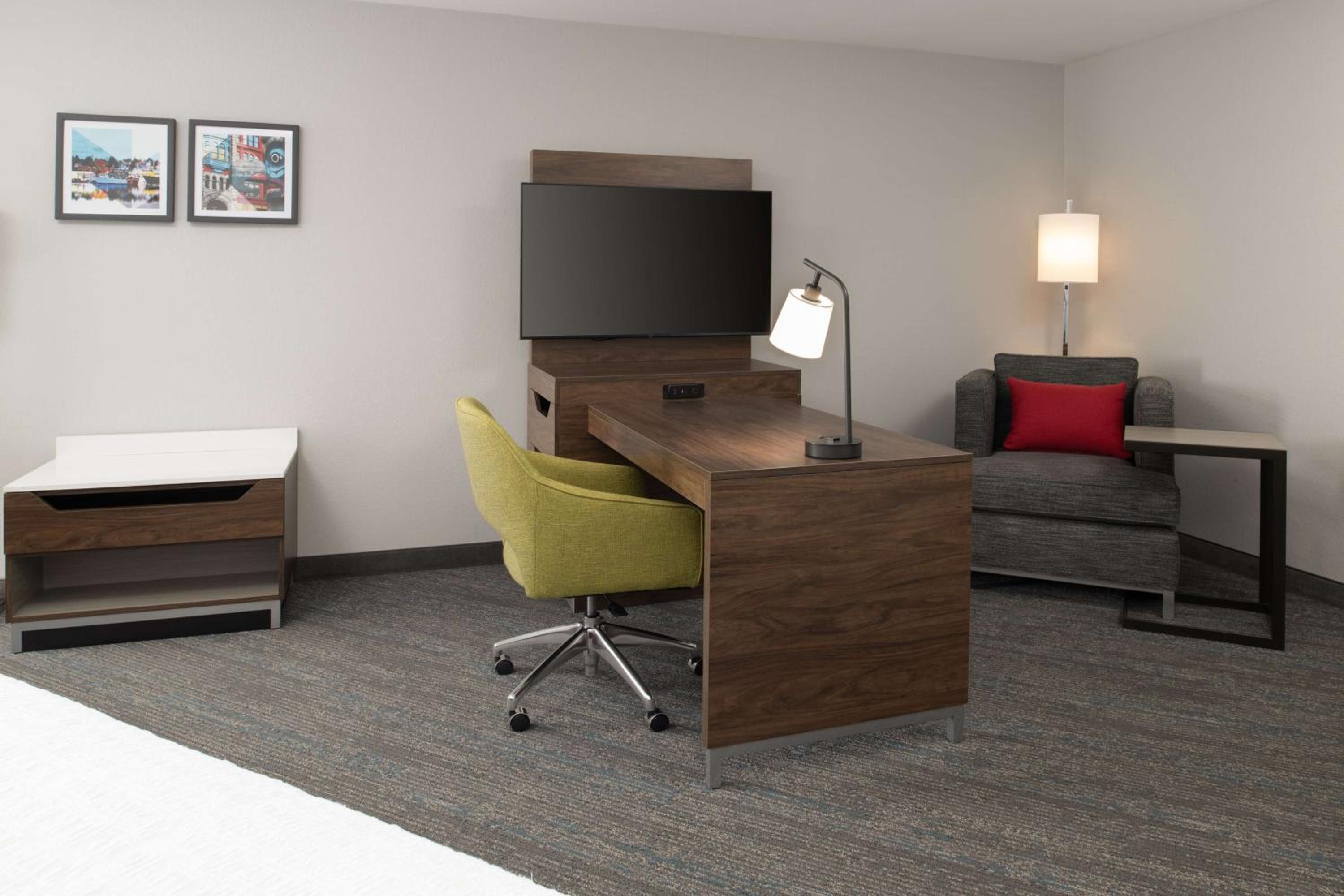 Studio Suite with Two Queen Beds - Non-Smoking - Photo 2