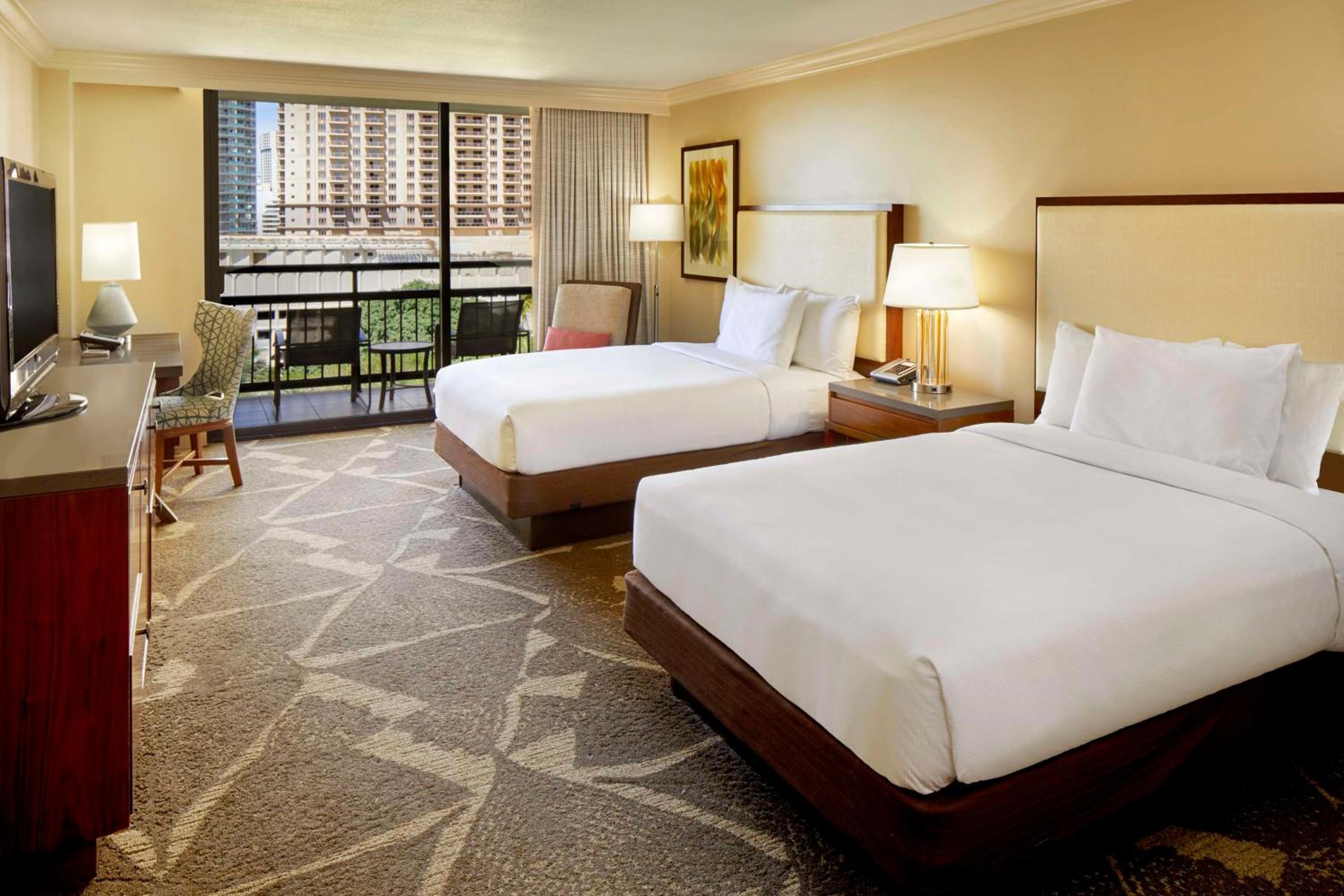 Diamond Head Tower Double Room With Two Double Beds And Resort View
