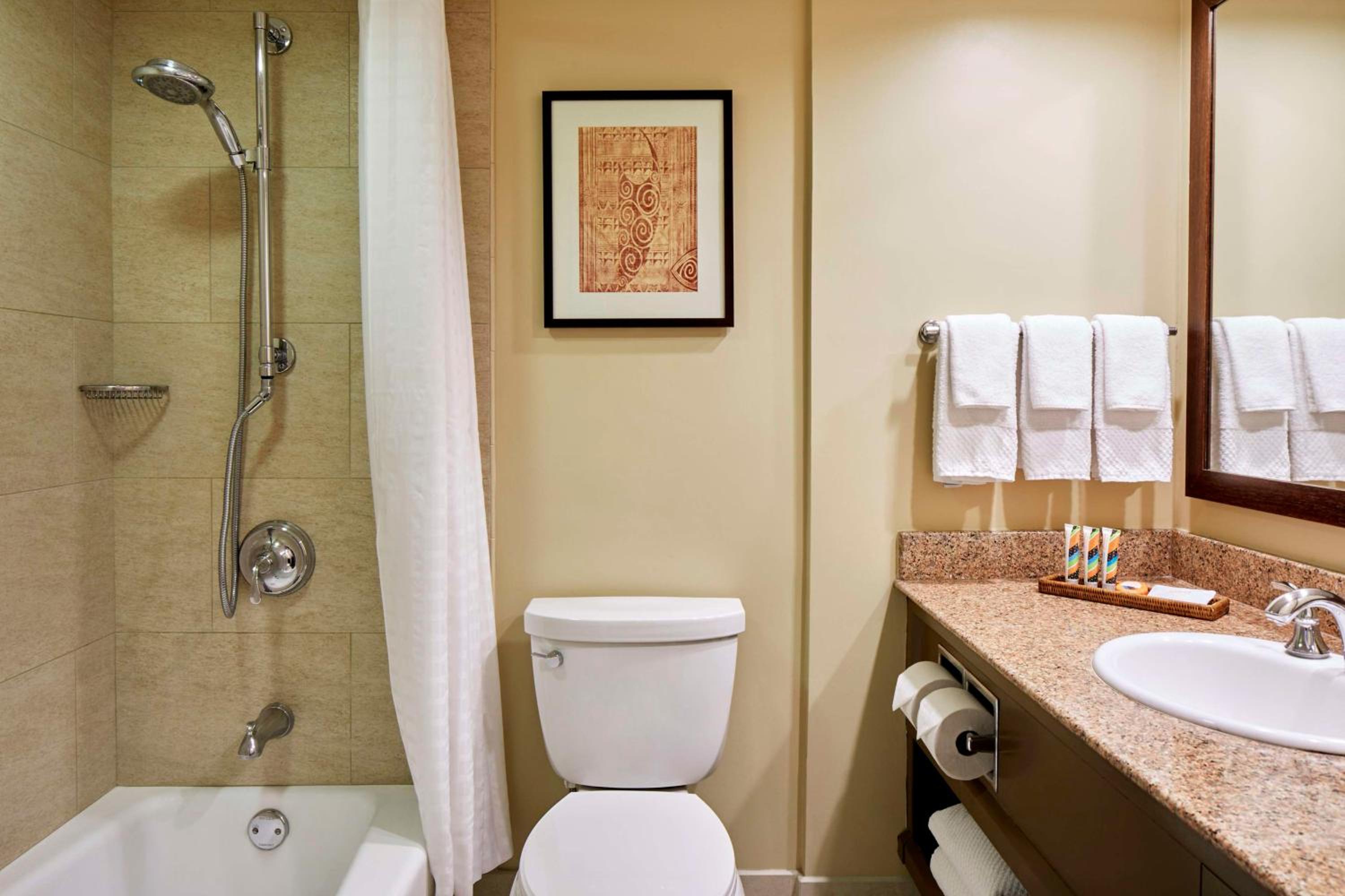 Diamond Head Tower King Room With Ocean View photo 3