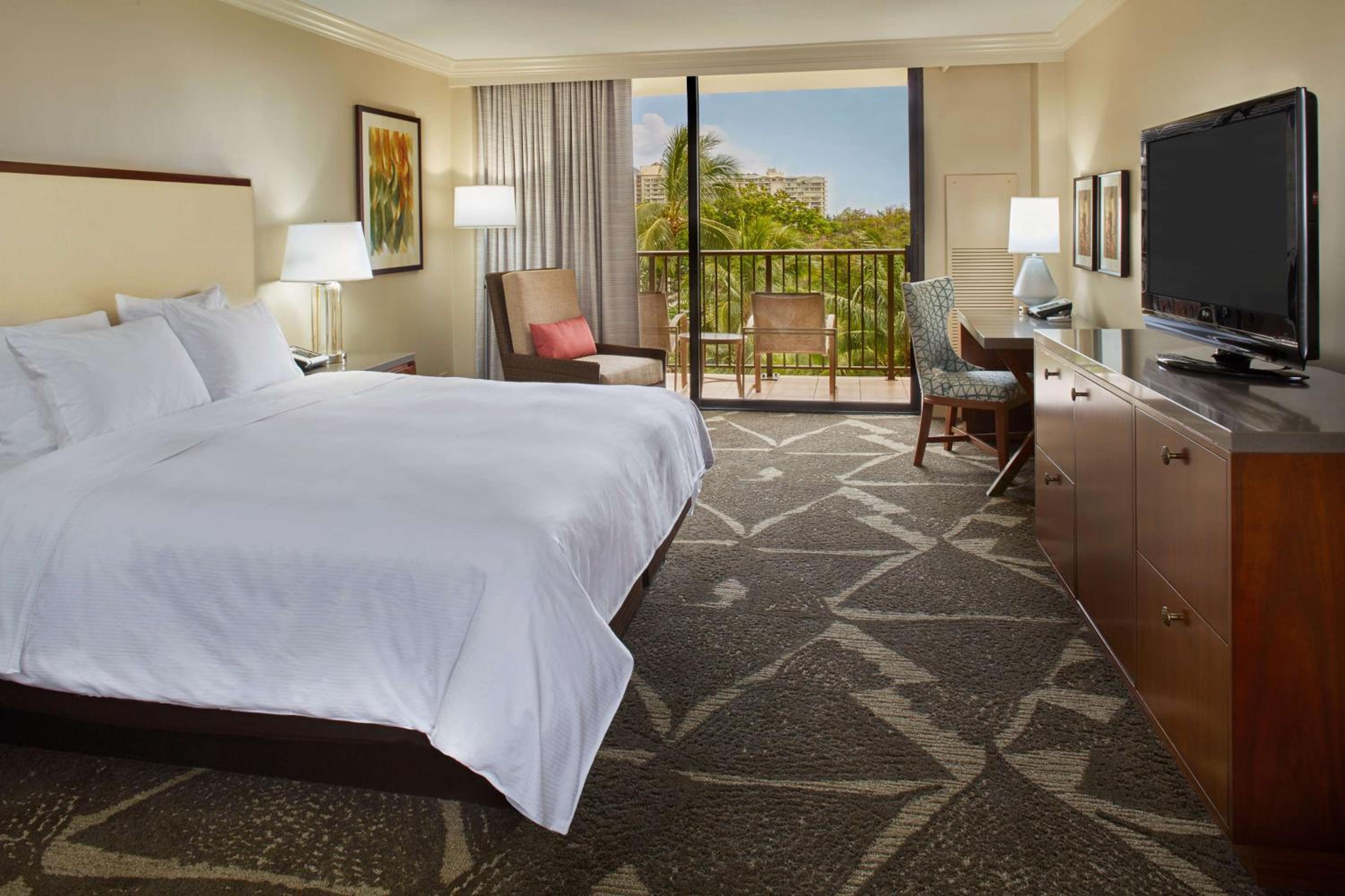 Diamond Head Tower King Room With Partial Ocean View photo 2