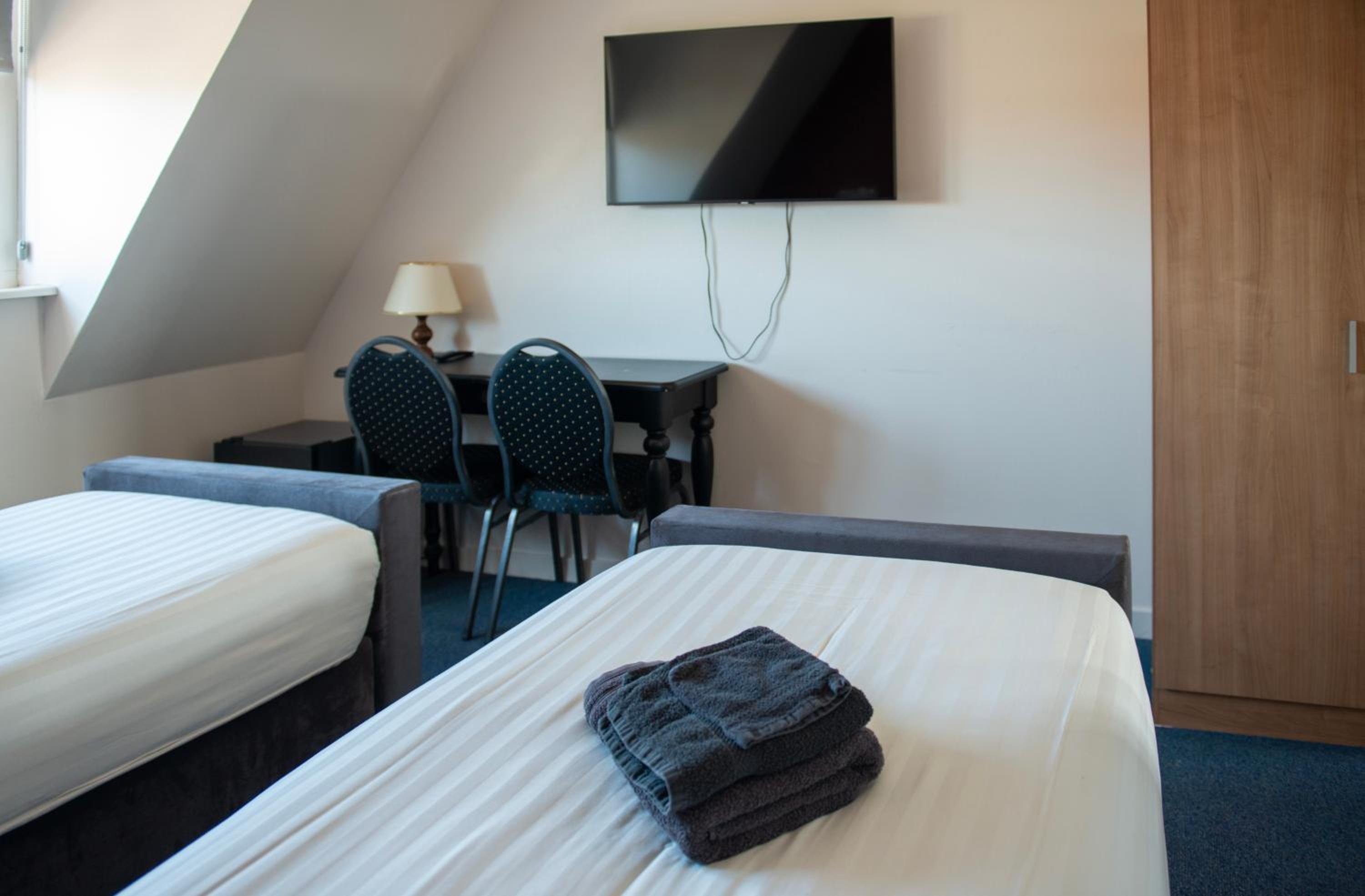 Deluxe Twin Room - Photo 3