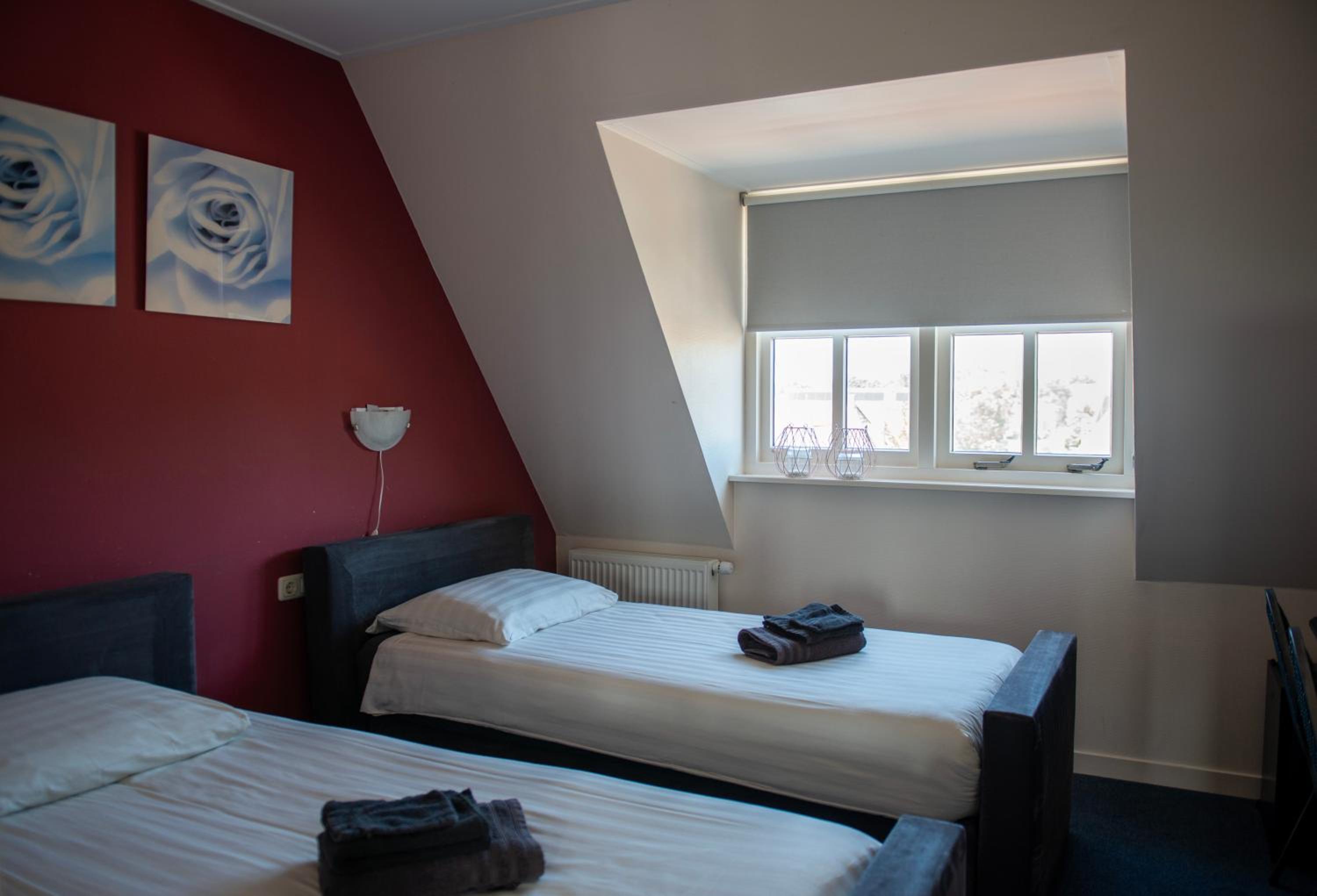 Deluxe Twin Room - Photo 2
