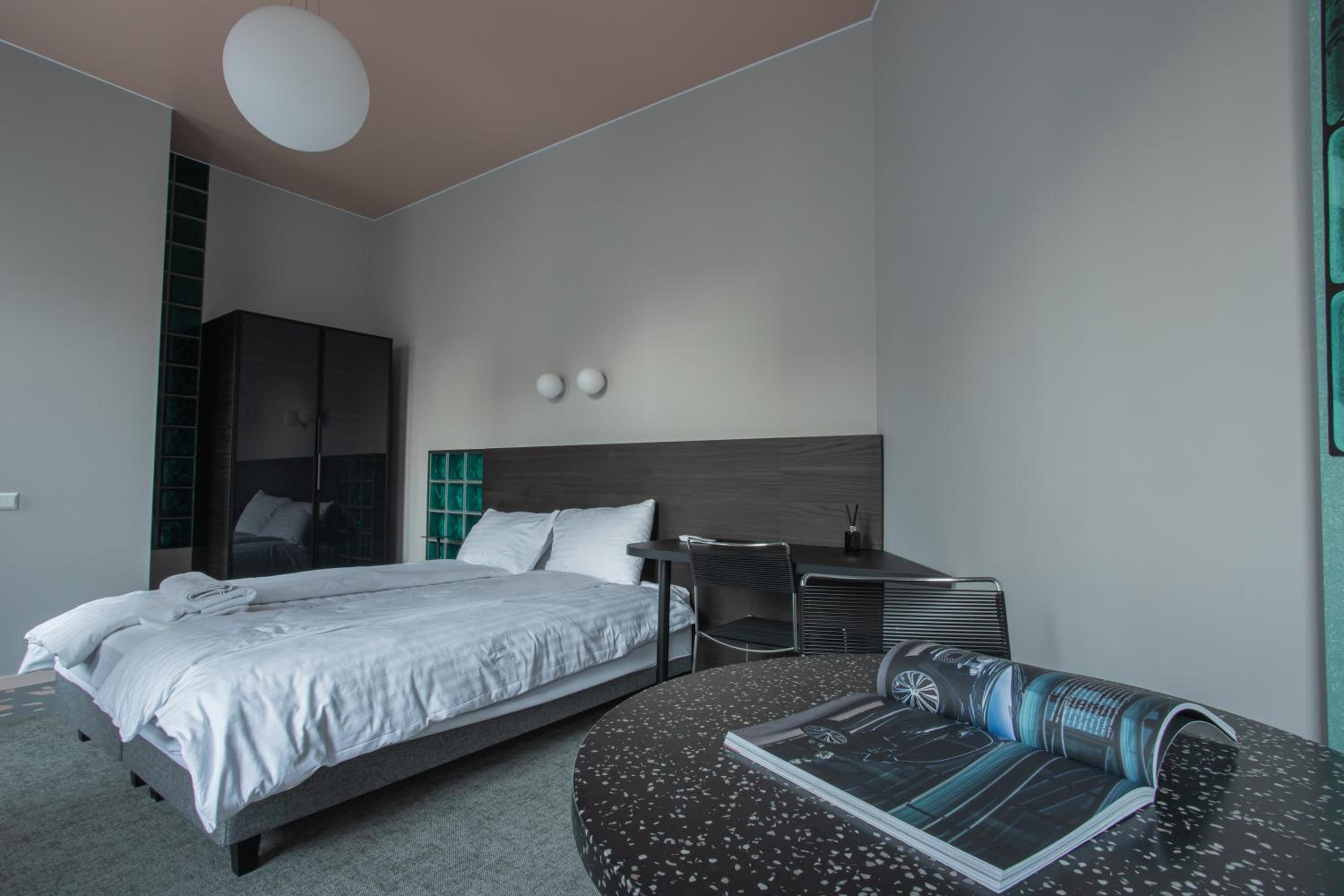 Double Room with Balcony - Photo 14