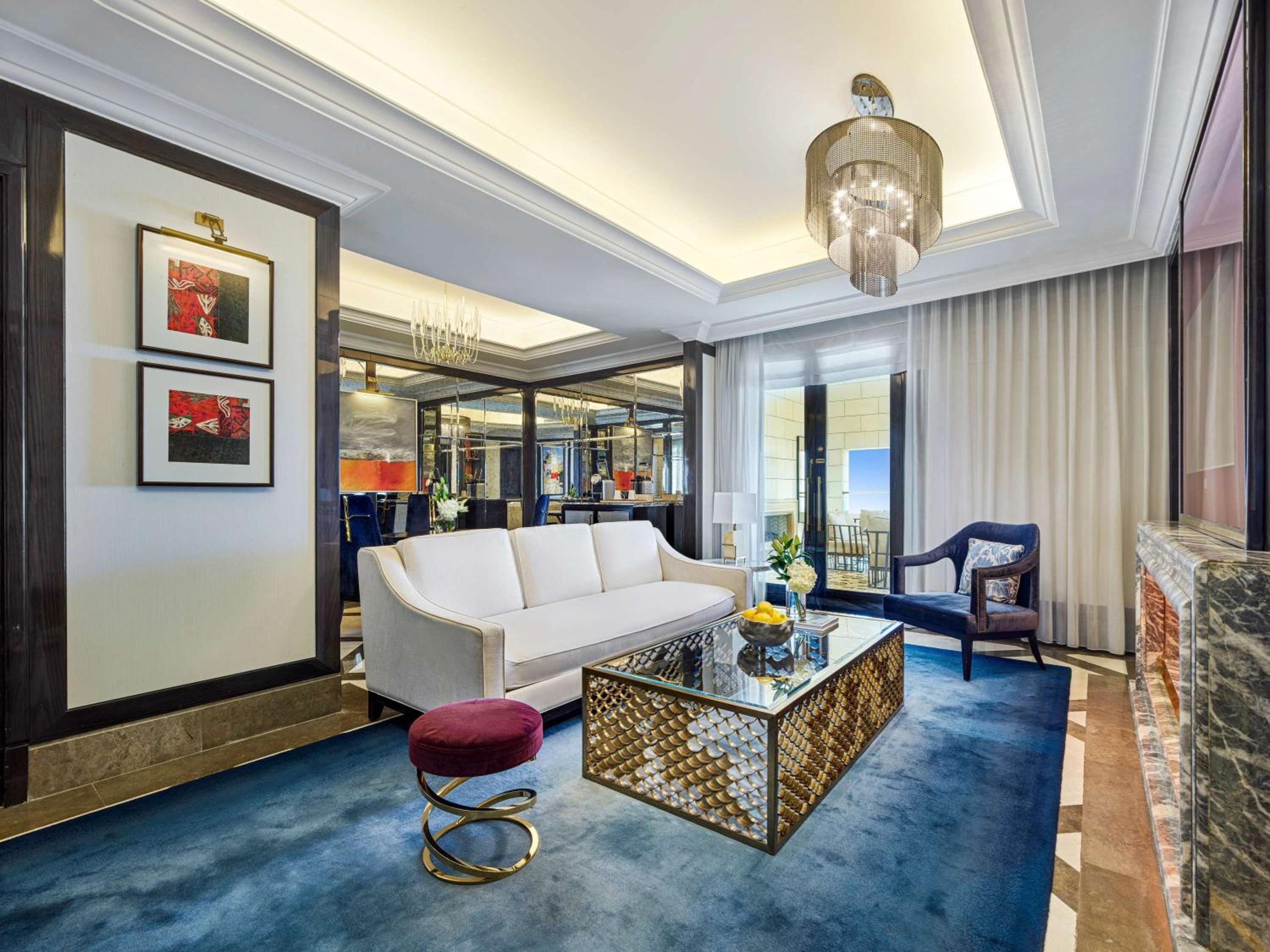 Presidential Signature Suite