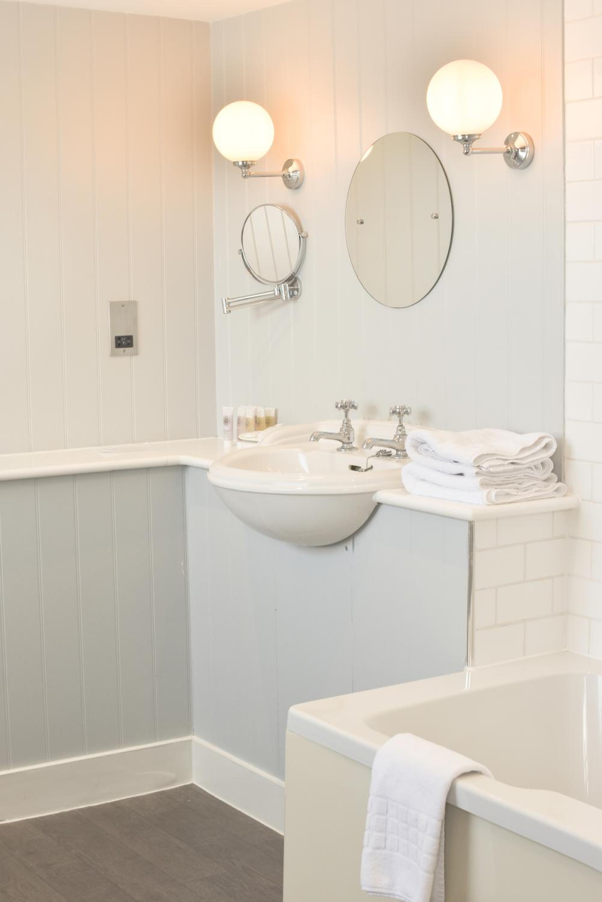 Standard Triple Room - Photo 2