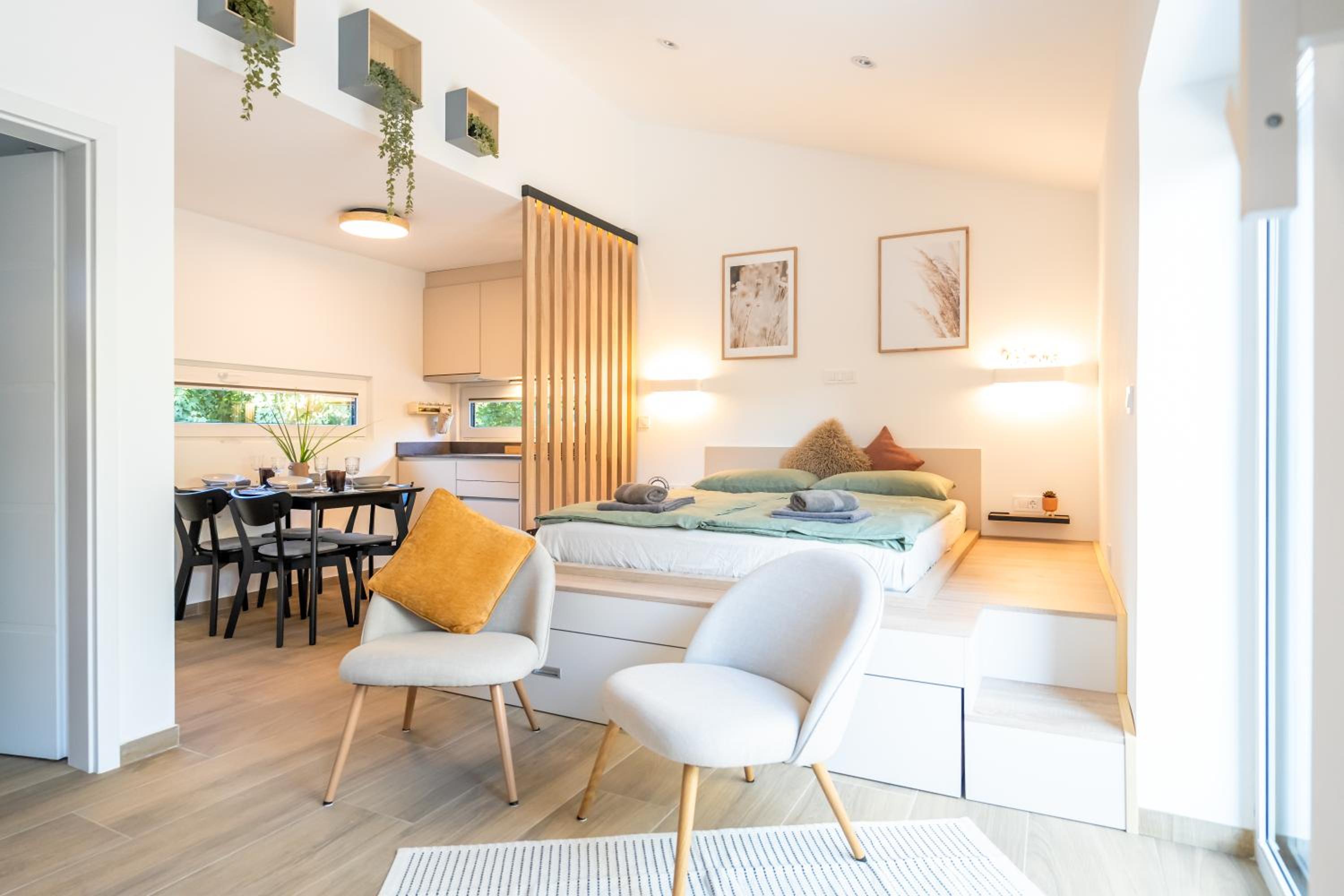 One-Bedroom House photo 1