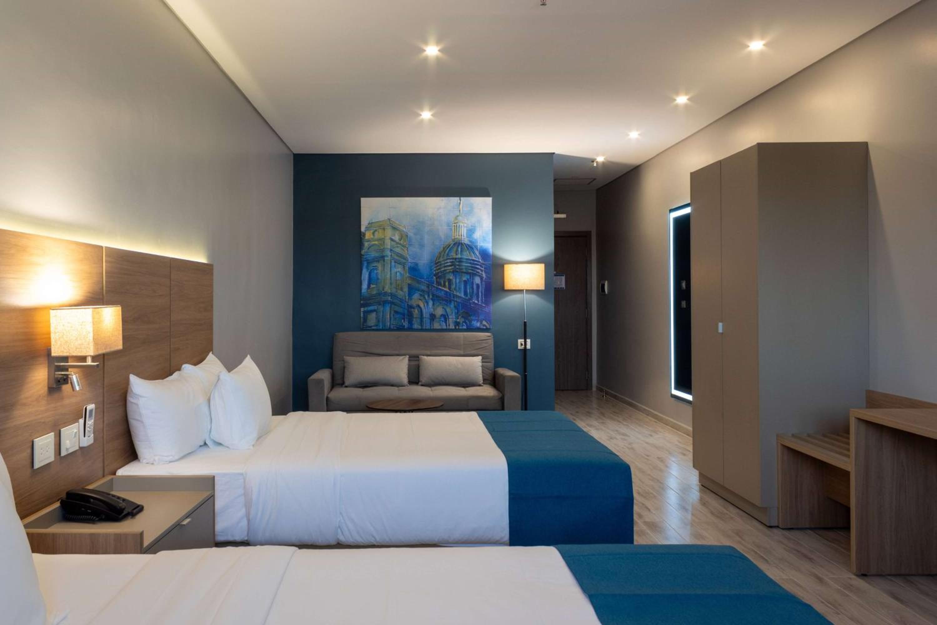 Superior Double Room with Two Double Beds - Non-Smoking - Photo 1